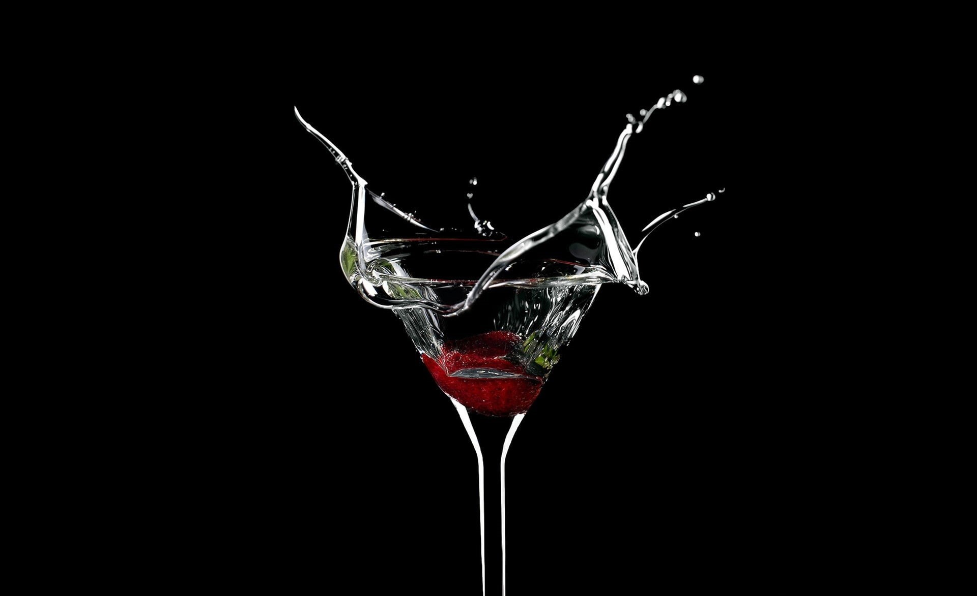 Wallpaper / black background, food, cocktail glass, Black, still life, Cute, Food and Drink, refreshment, splashing, Glass, Splash, freshness, drop, drink, indoors free download