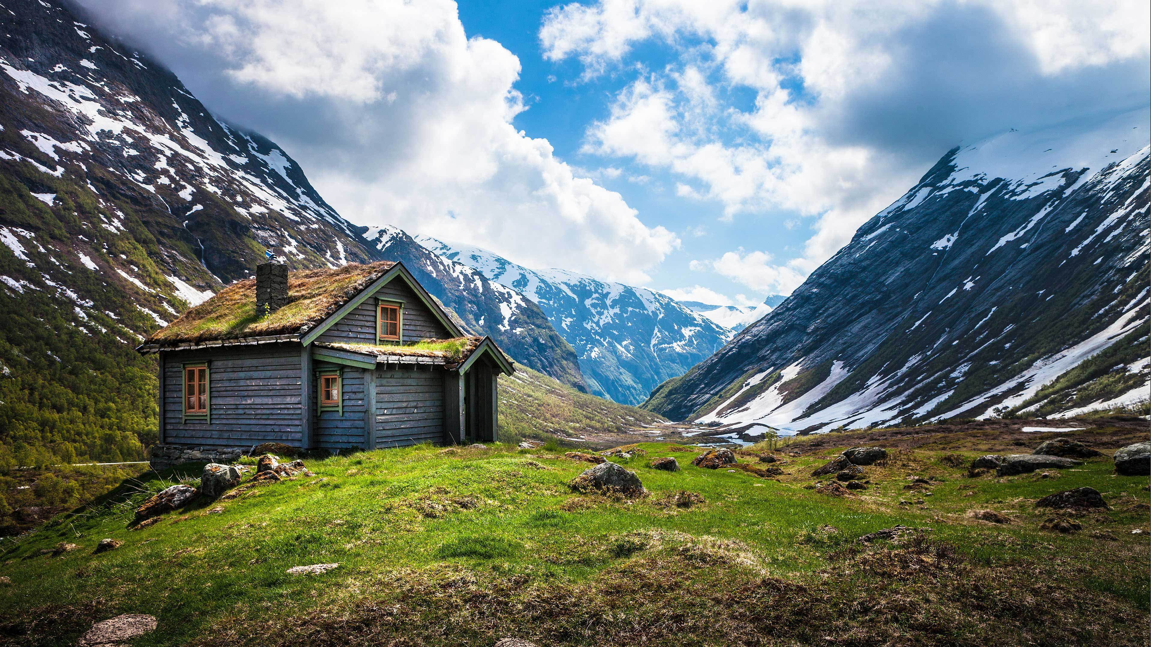 Mountain Home Wallpaper