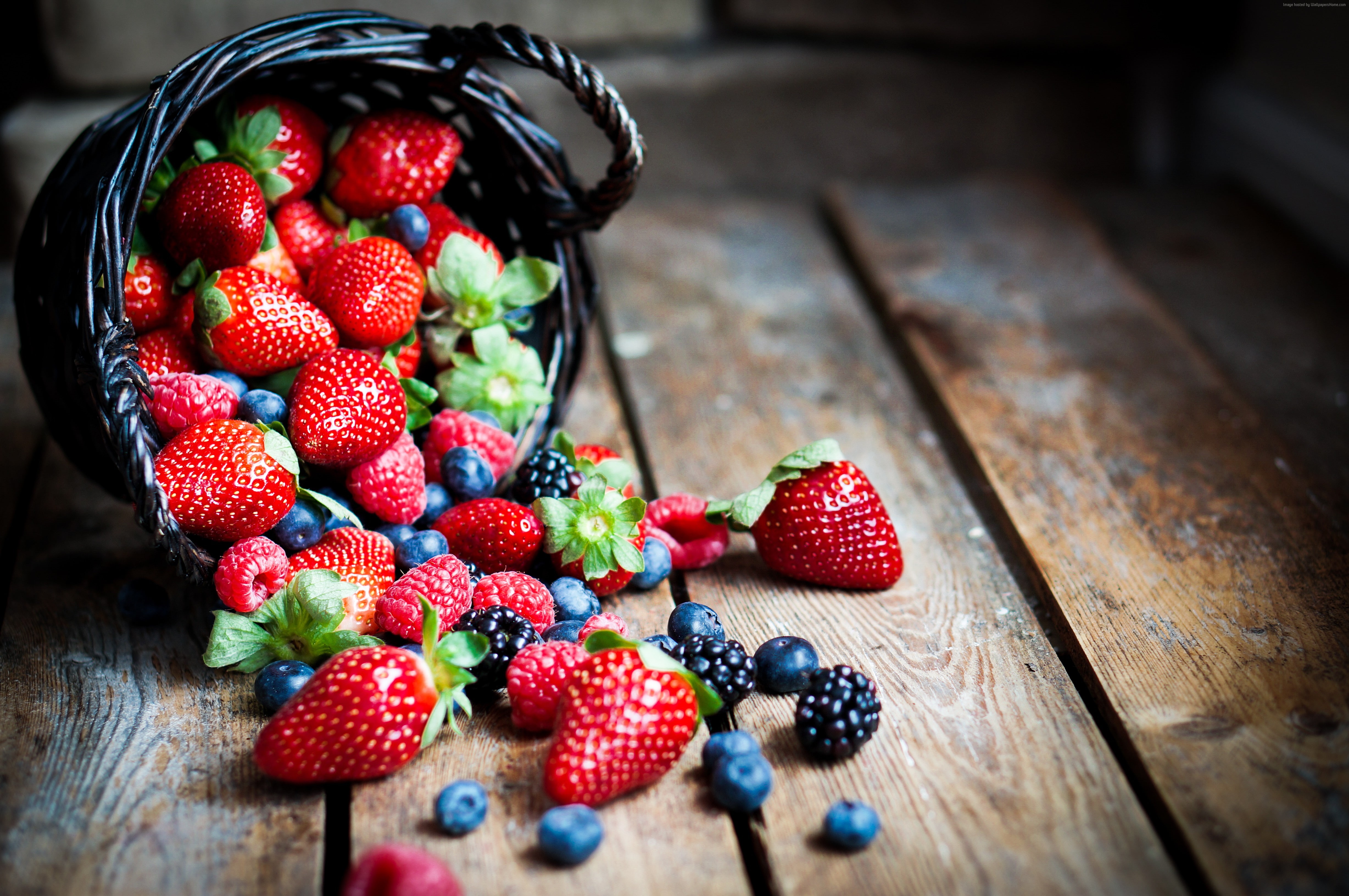 Wallpaper / raspberry, food, berries, strawberry, fruit, summer, blackberry, 4K, basket. free download