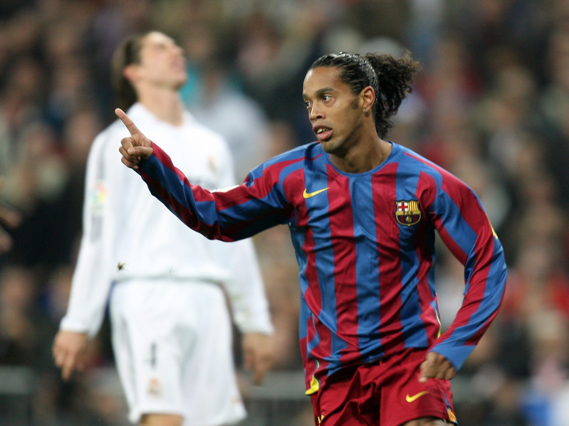 Sports Ronaldinho HD Wallpaper