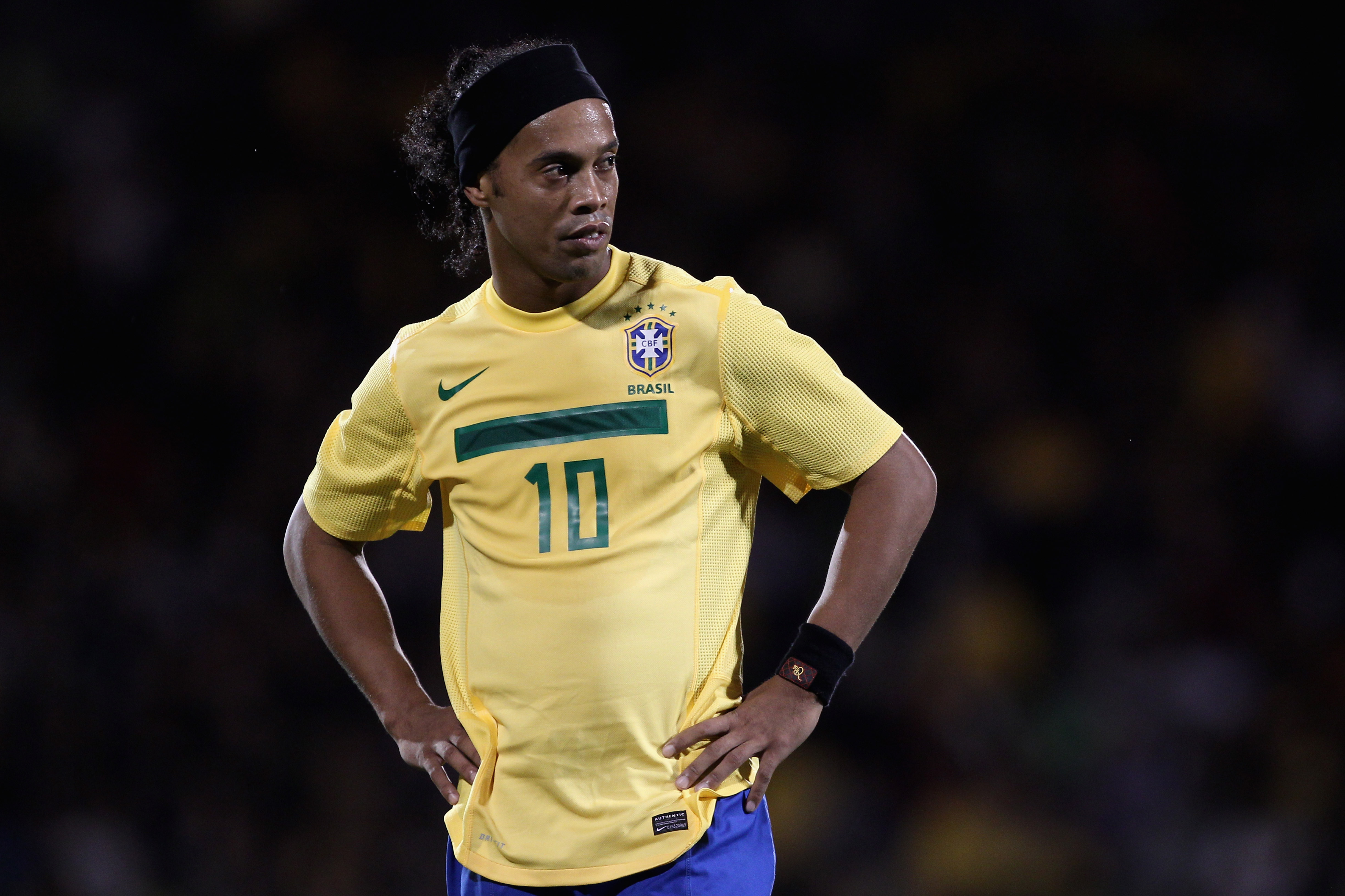 4K Ronaldinho Wallpaper and Background Image