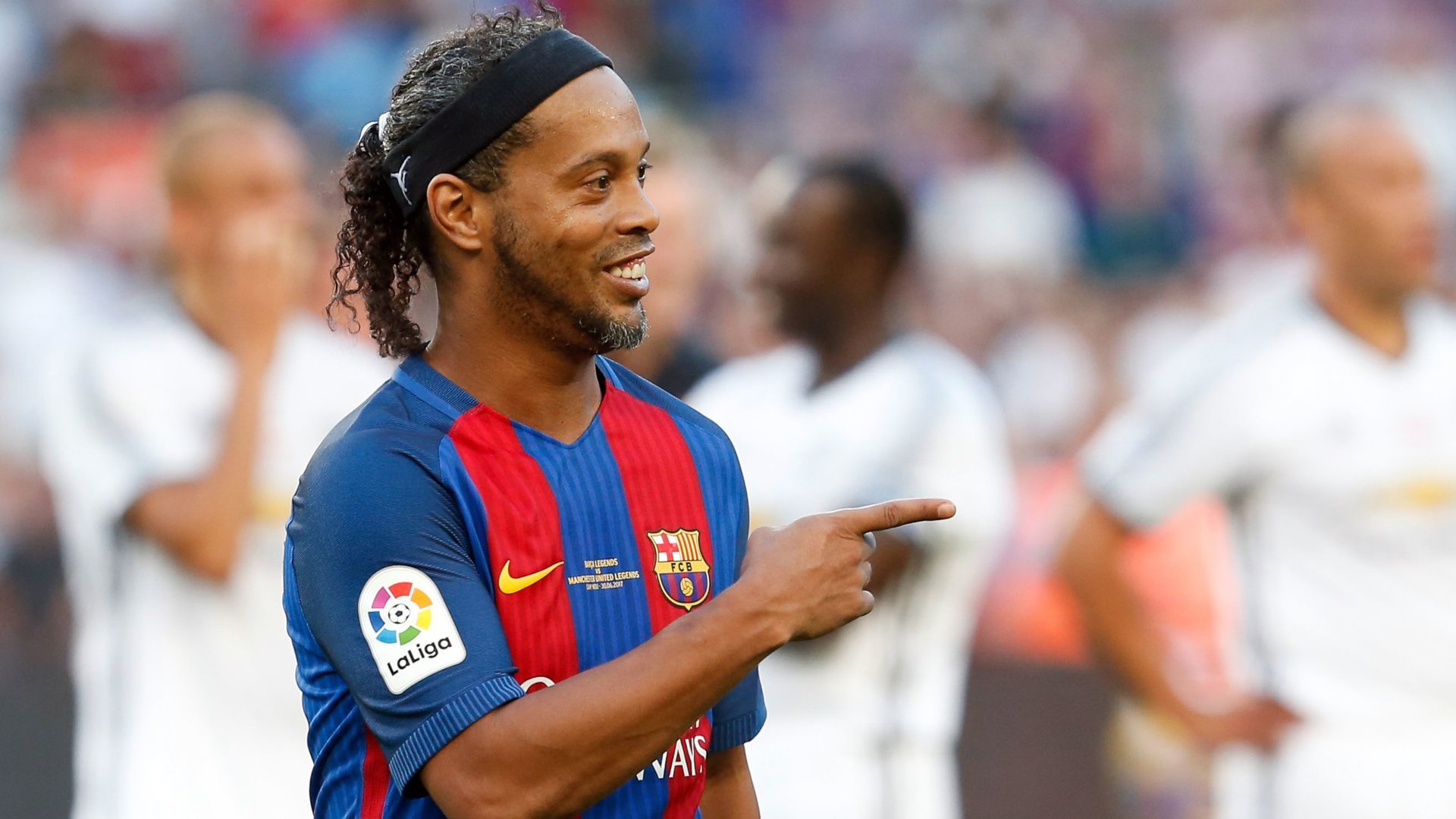 Ronaldinho Theme for Windows 10 and 11