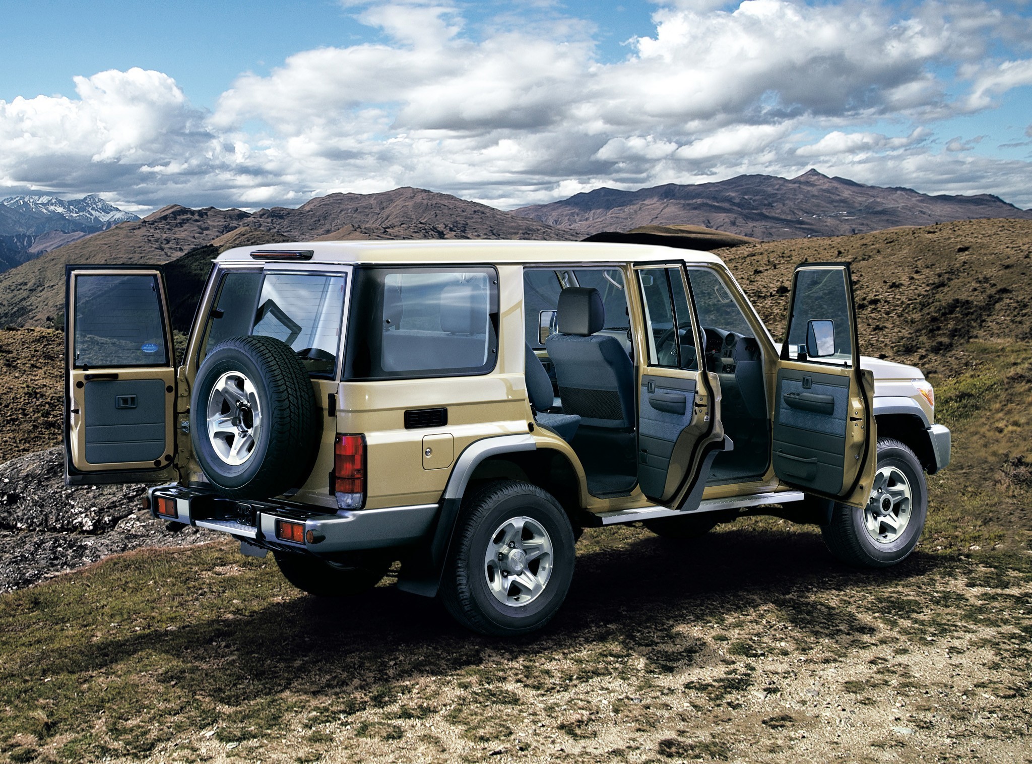 Vehicle Toyota Land Cruiser HD Wallpaper