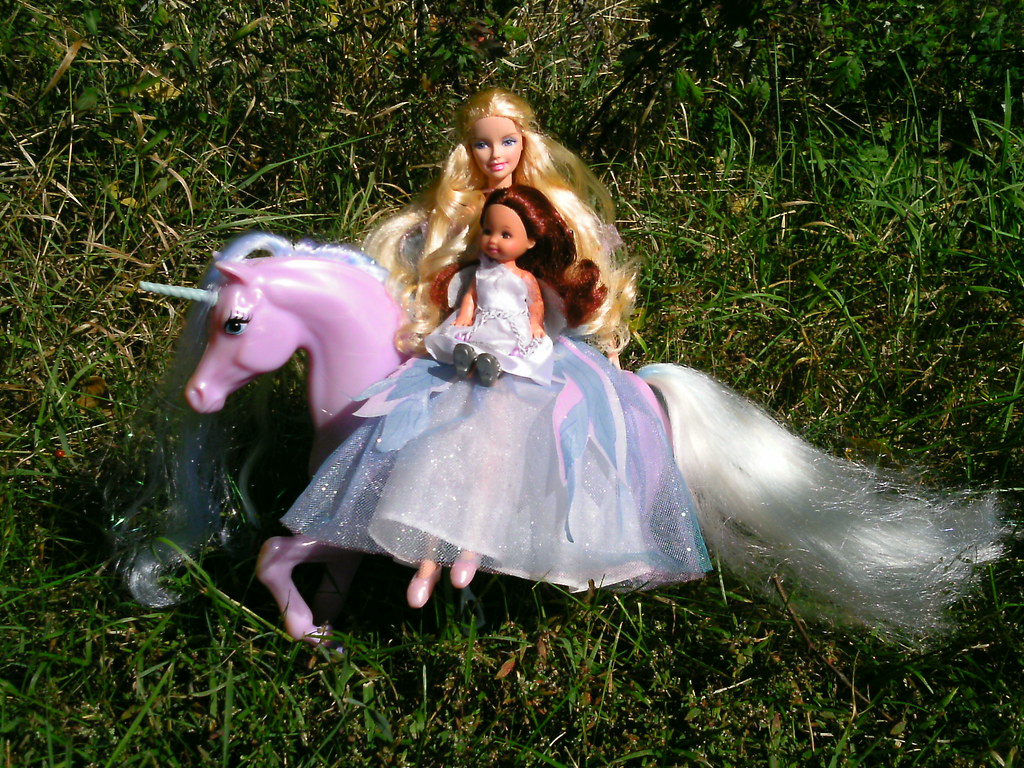Swan Lake Barbie Odette accompanied by a little Shelly dol