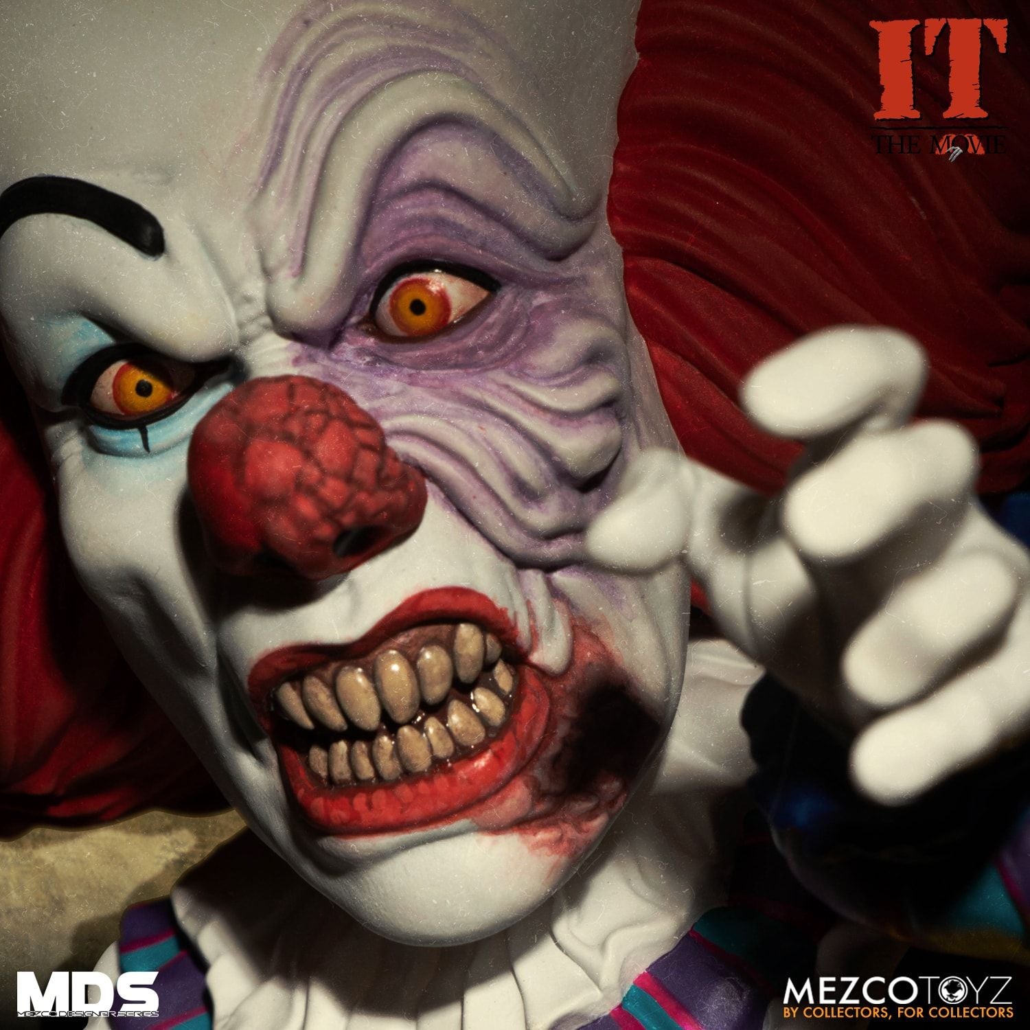 Mezco Toyz: MDS Mega Scale Deluxe Pennywise 6 Tall Figure