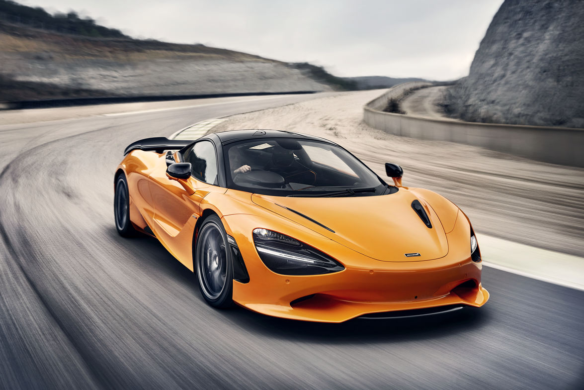 McLaren 750S replaces 720S with more horsepower, less weight