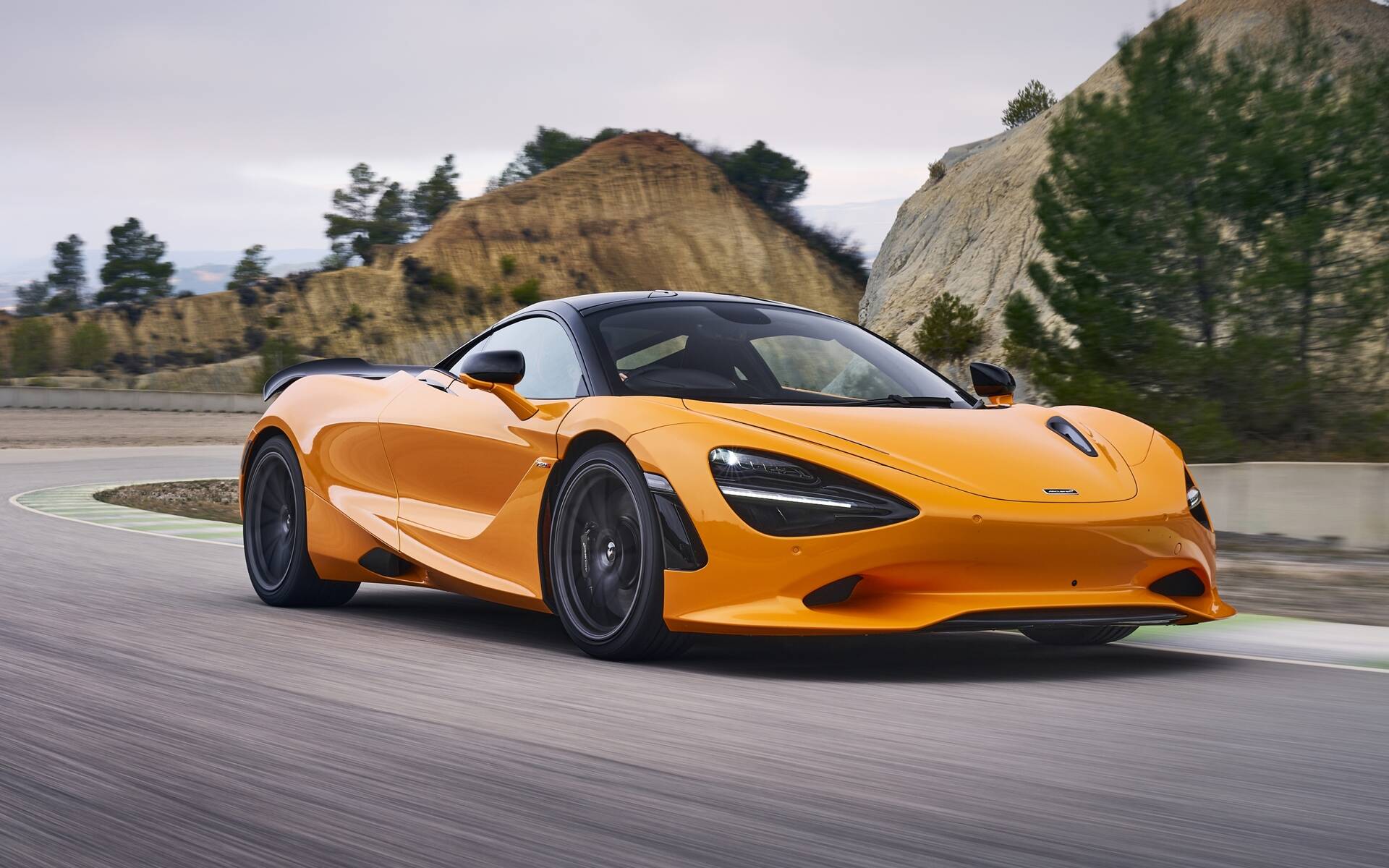 2024 McLaren 750S Is A Lighter, More Powerful 720S With Similar Styling