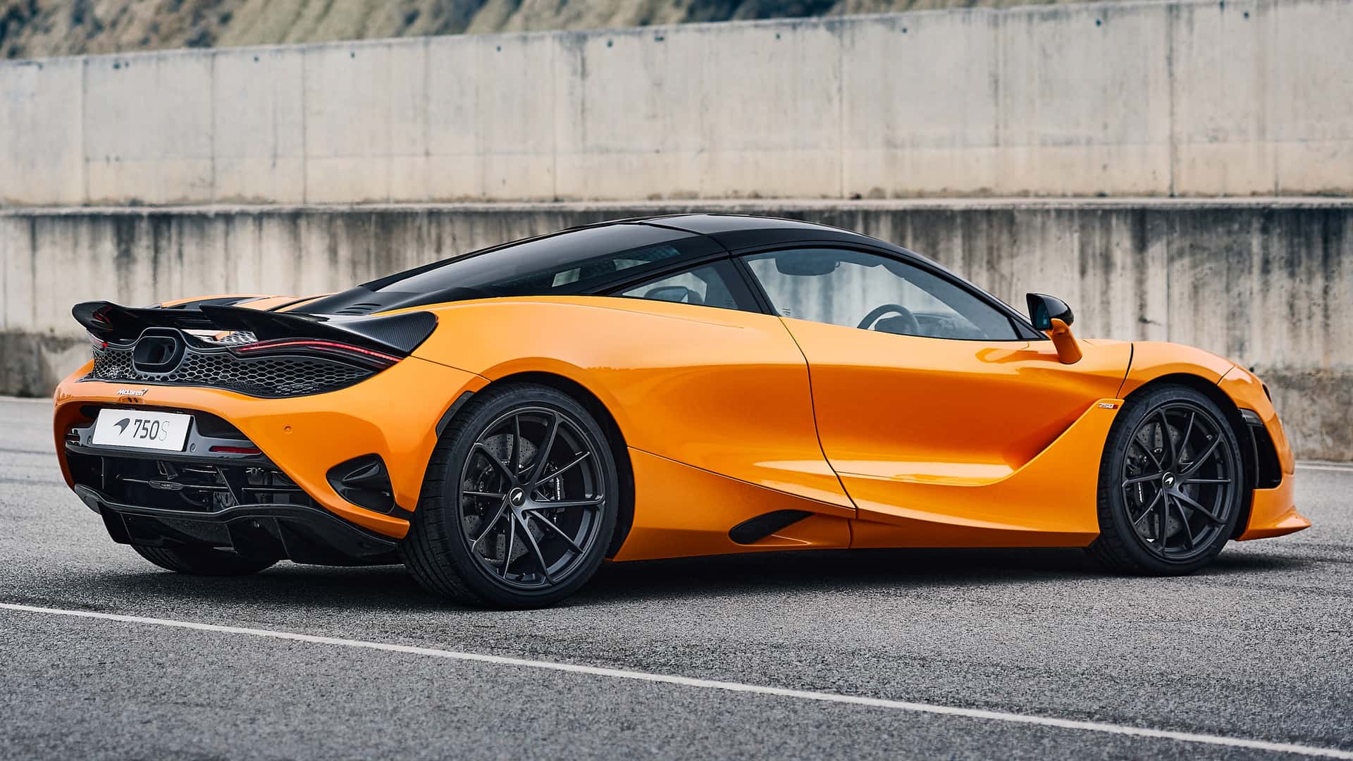 McLaren 750S Coupe and Spider debut