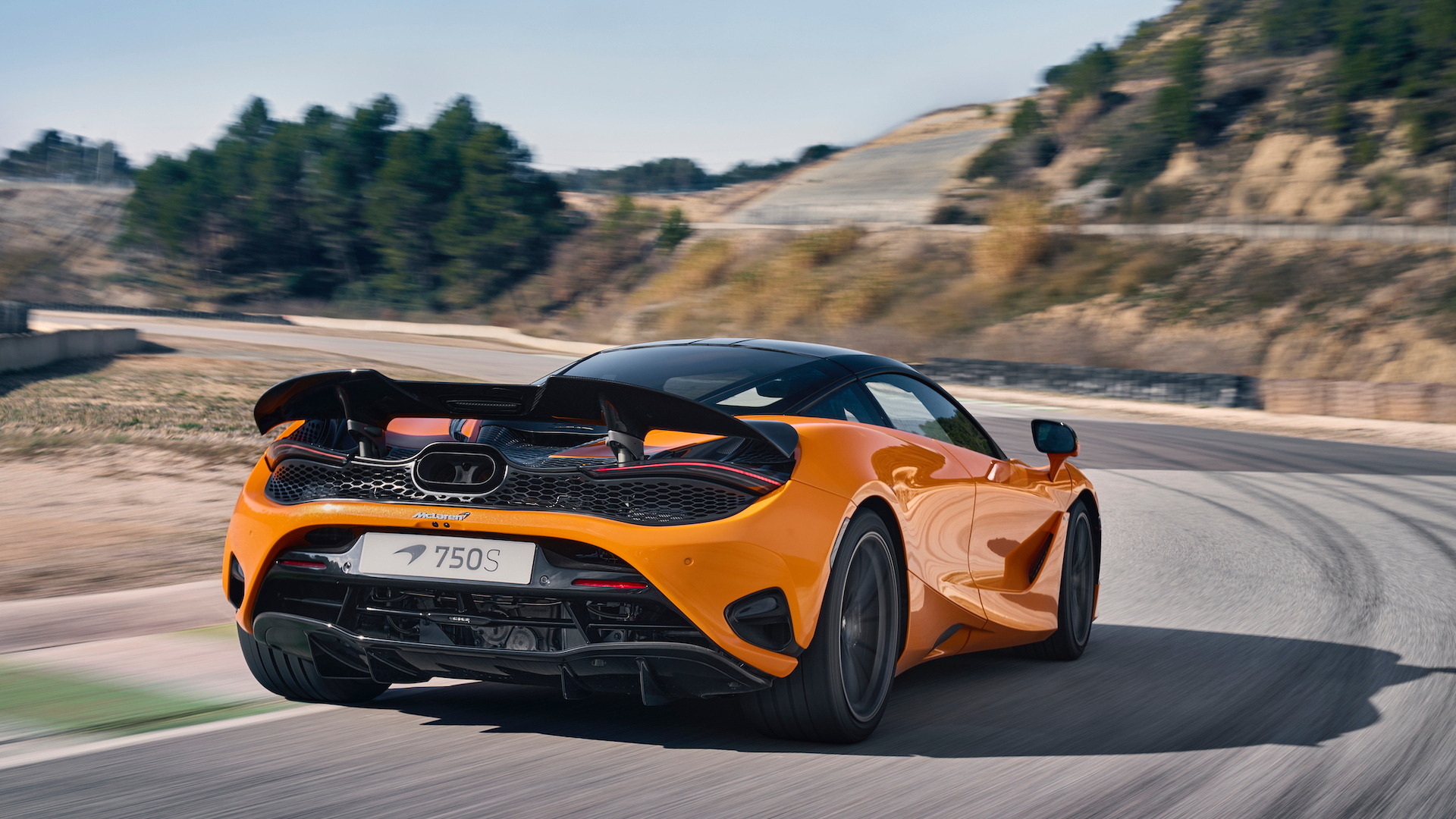 2024 McLaren 750S improves on 720S with more power, less weight, more tech