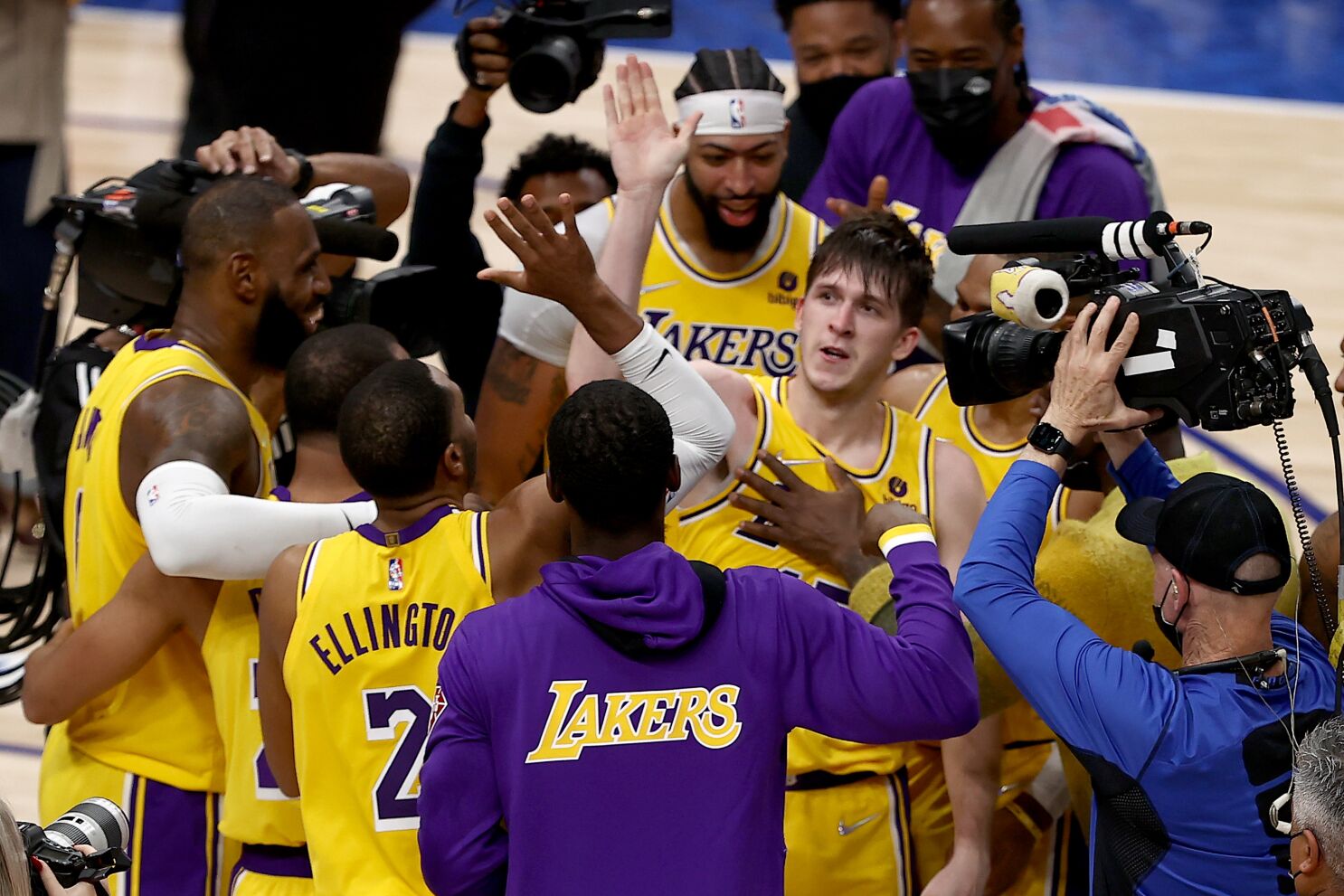 Austin Reaves emerges as a rare win for struggling Lakers Angeles Times
