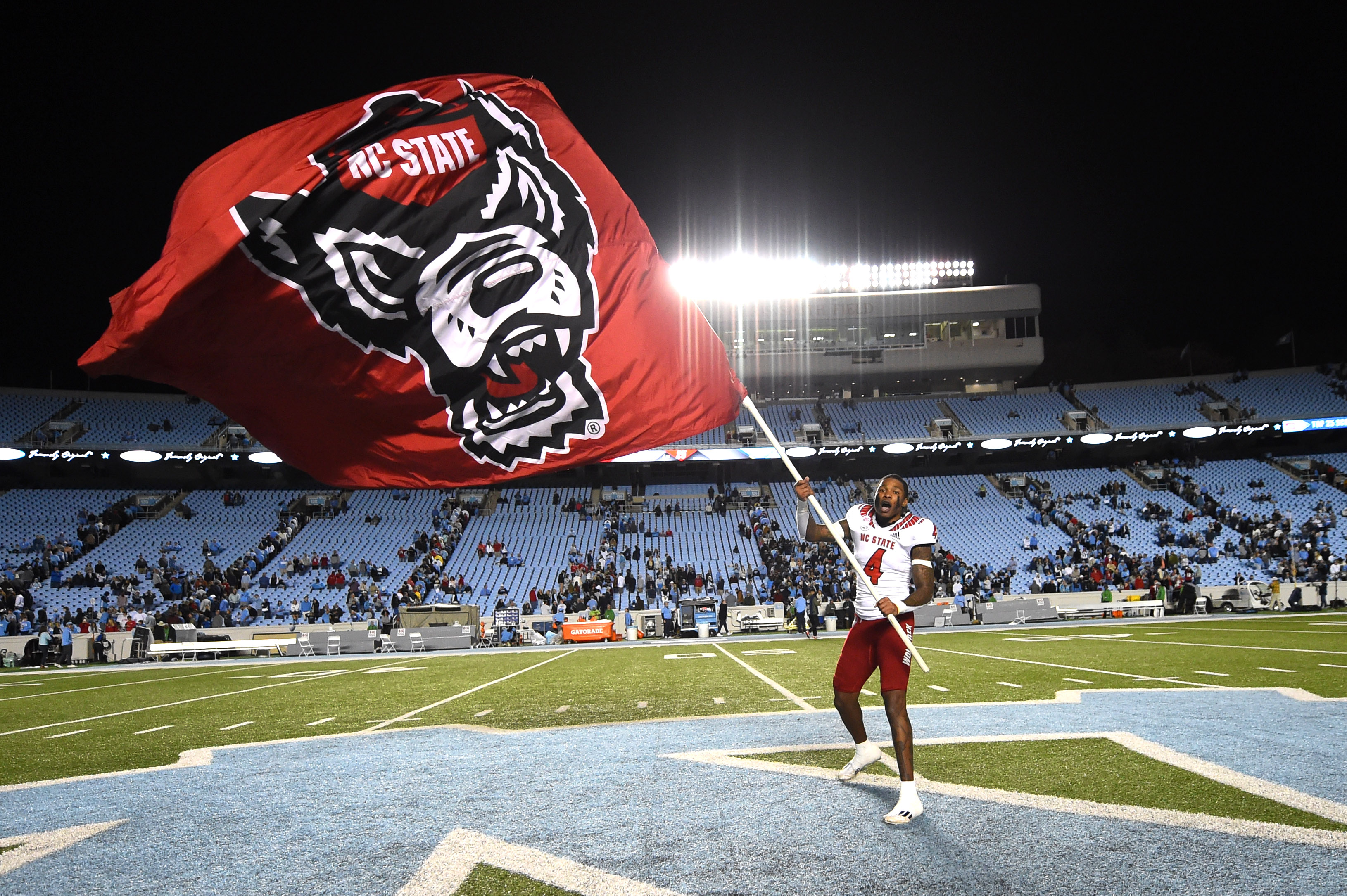 Friday Bowl Game Sharp Report: Maryland NC State And South Carolina Notre Dame Exclusive News