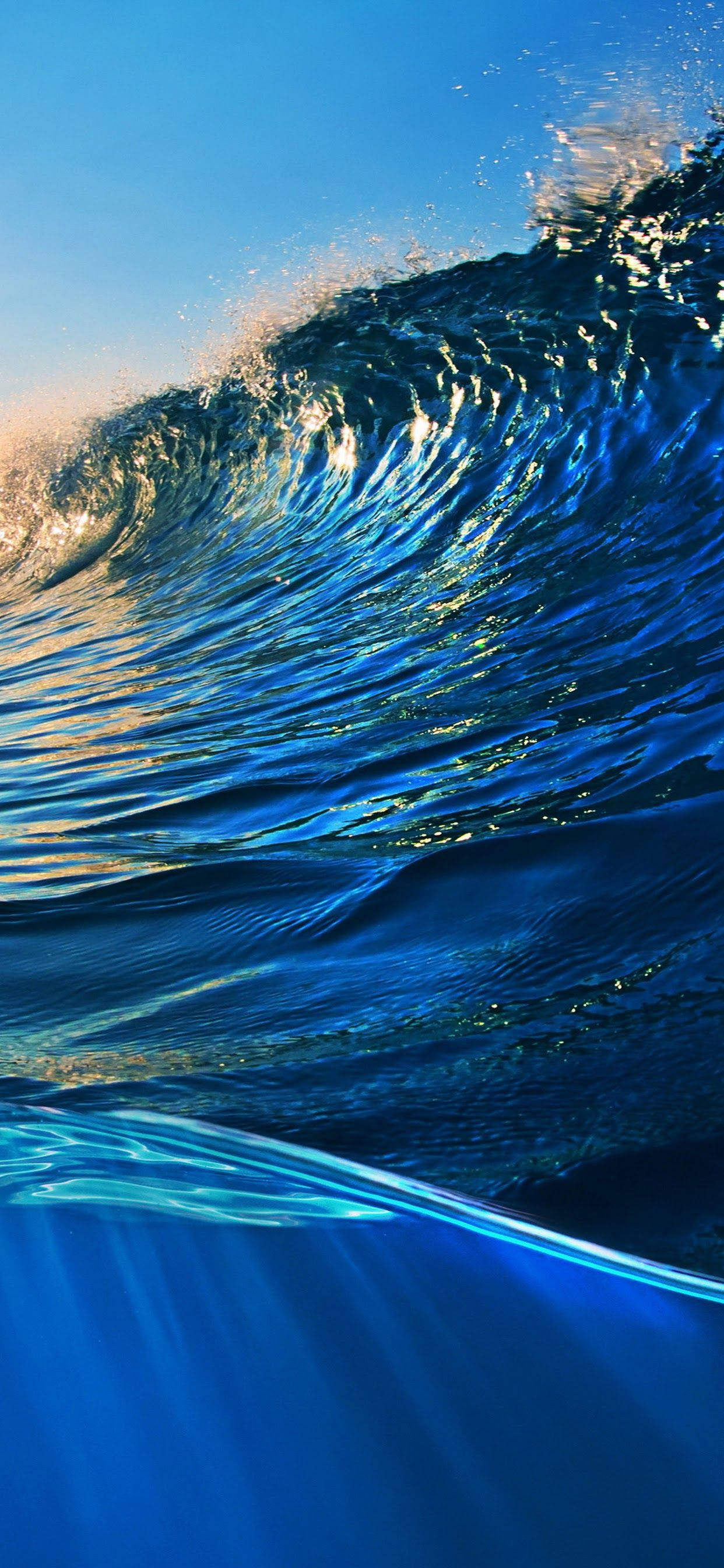 Download iPhone Xs Ocean Wave Wallpaper