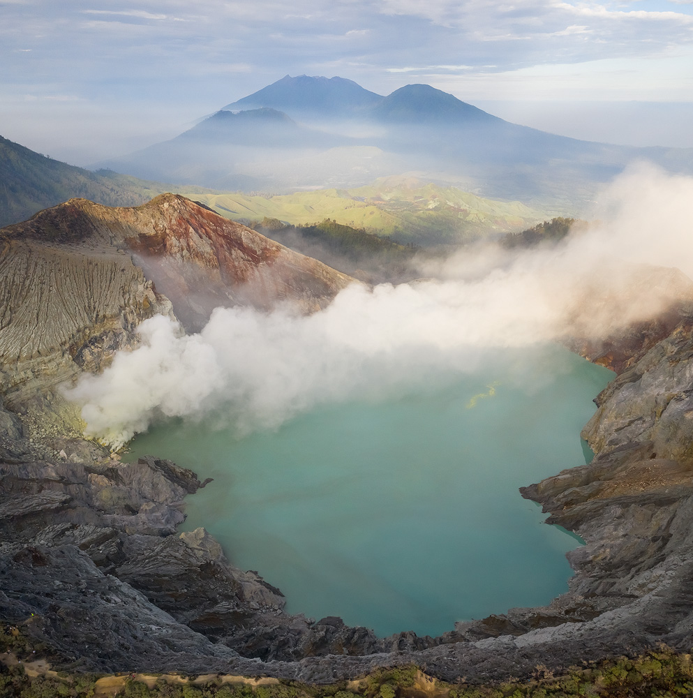 Demon of the Deep: Shooting Kawah Ijen Volcano: Digital Photography Review