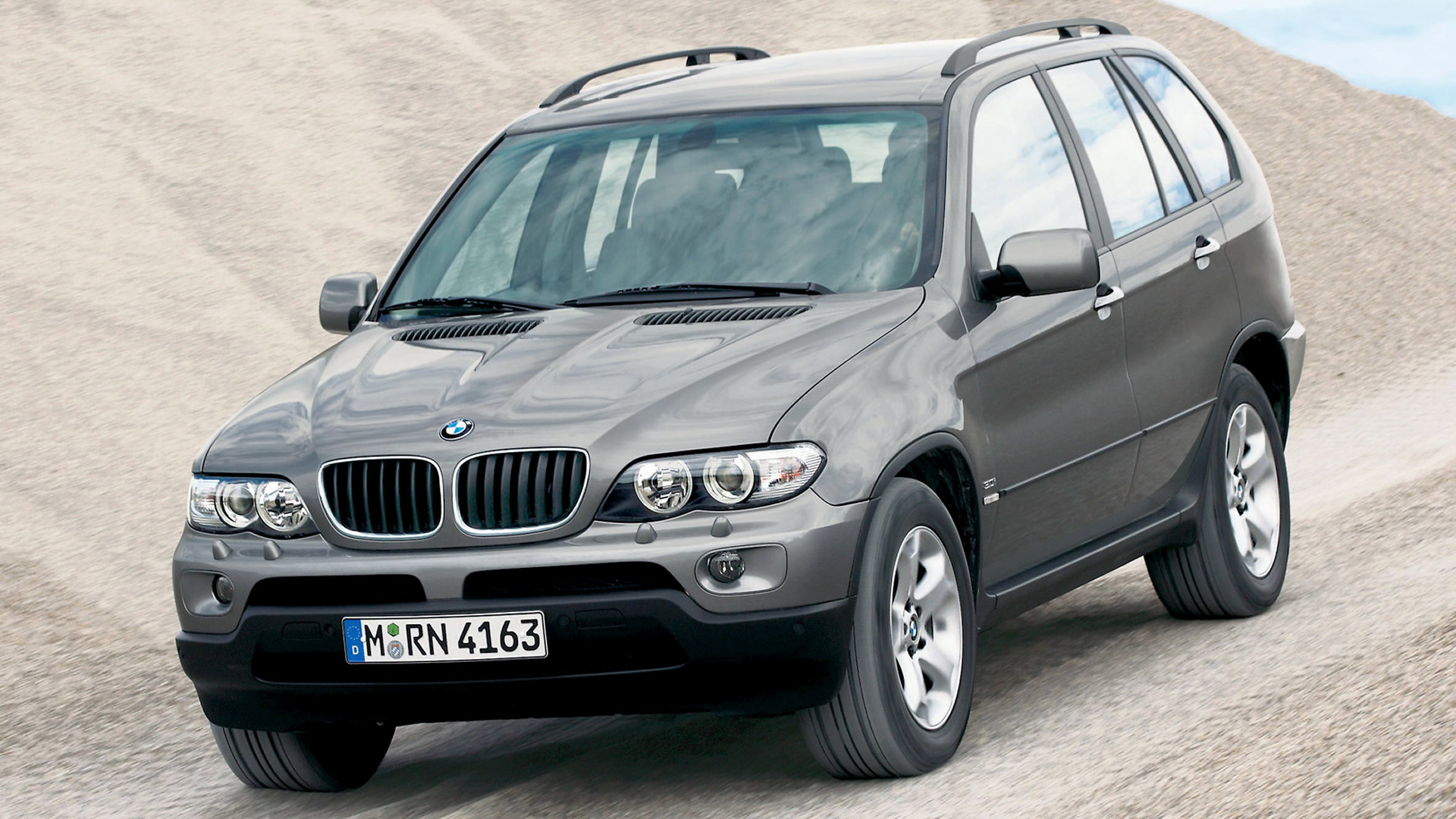 BMW X5 and HD Image