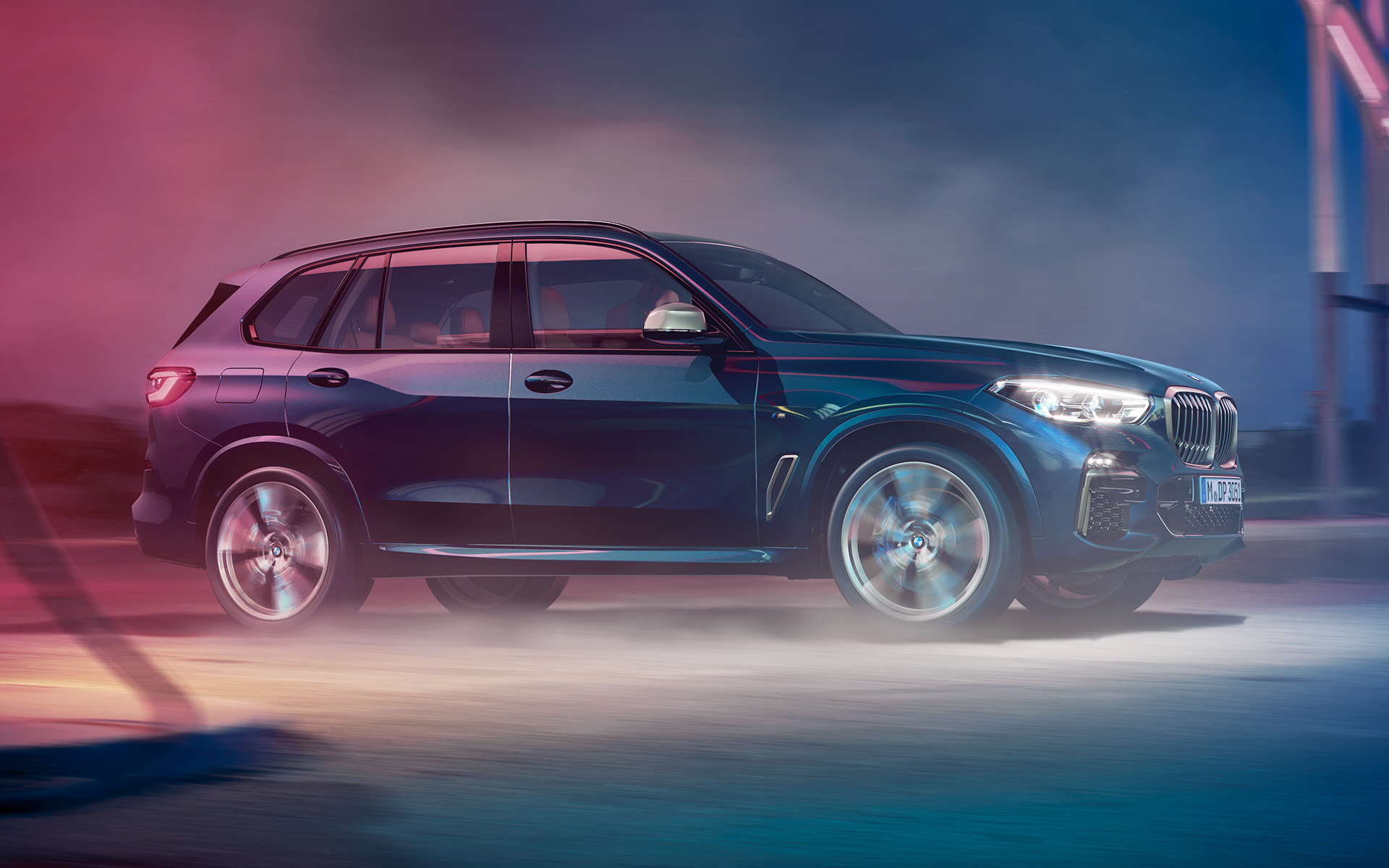 Download your BMW G05 X5 Wallpaper