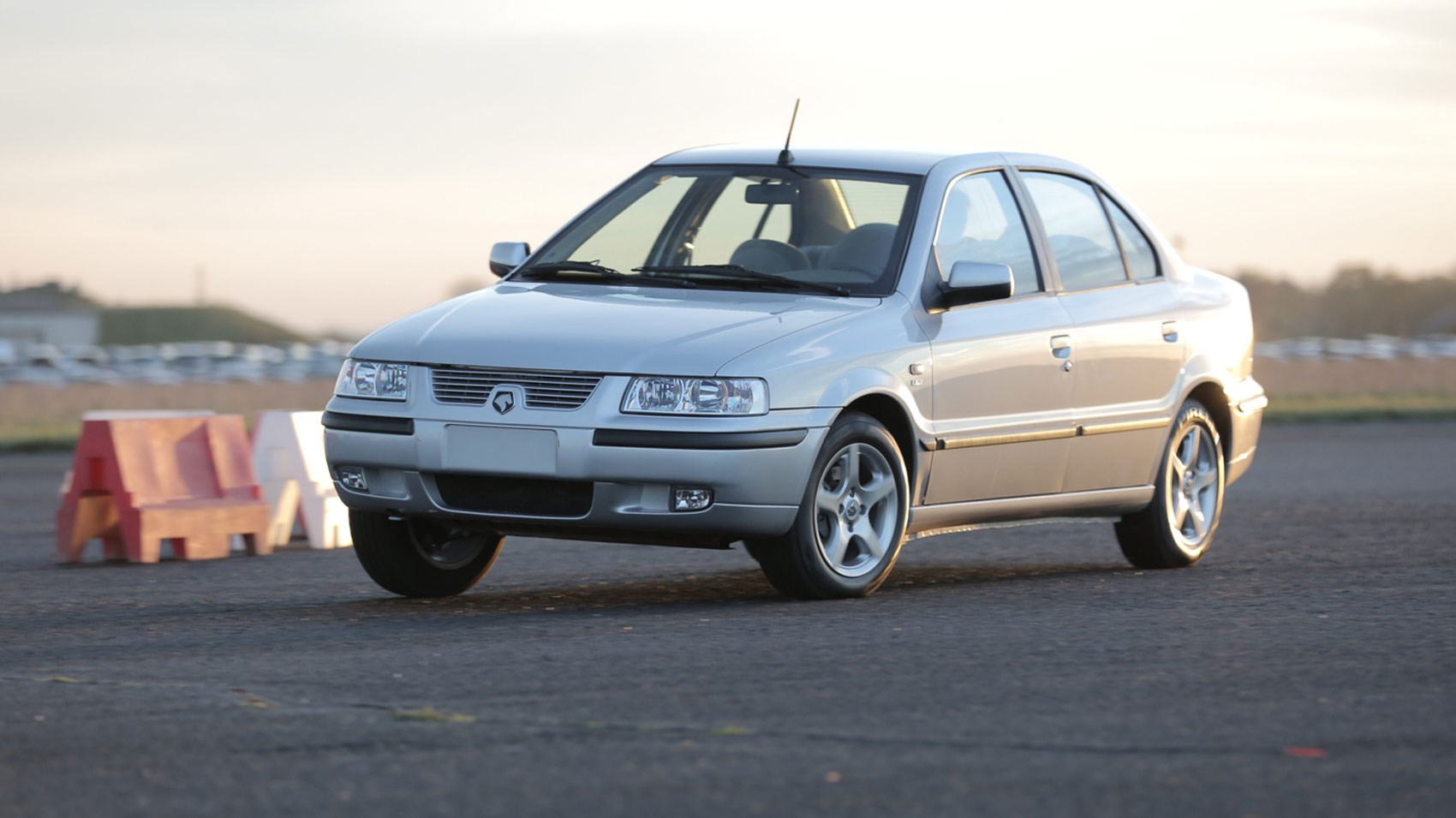 IKCO Samand review: a step back in time