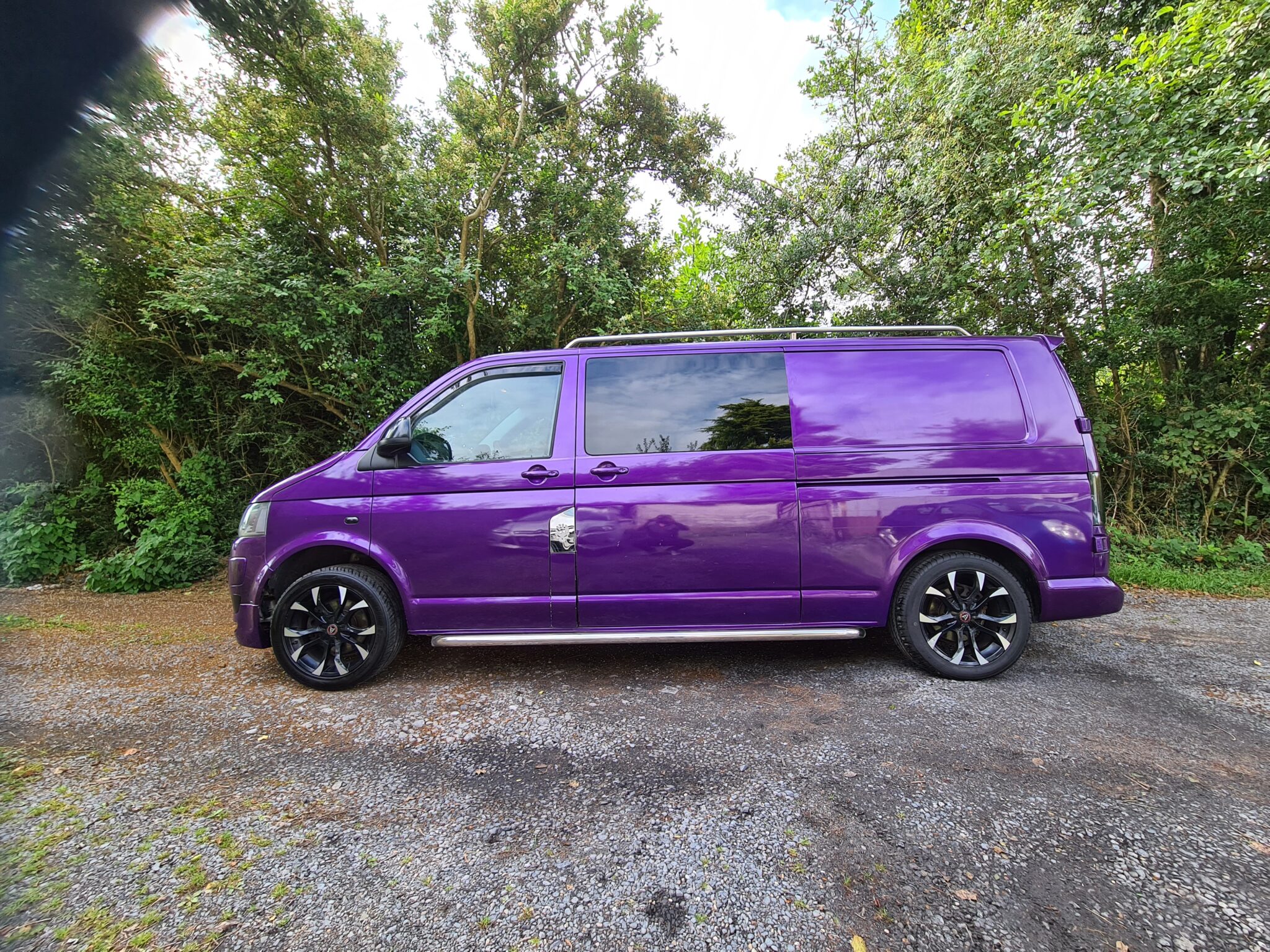 Volkswagon transporter t5 camper van 2010 in purple. ⋆ Quirky Campers