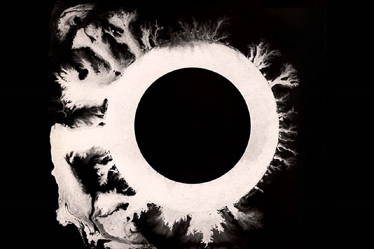 Years Ago: Bauhaus Go Unorthodox on 'The Sky's Gone Out'