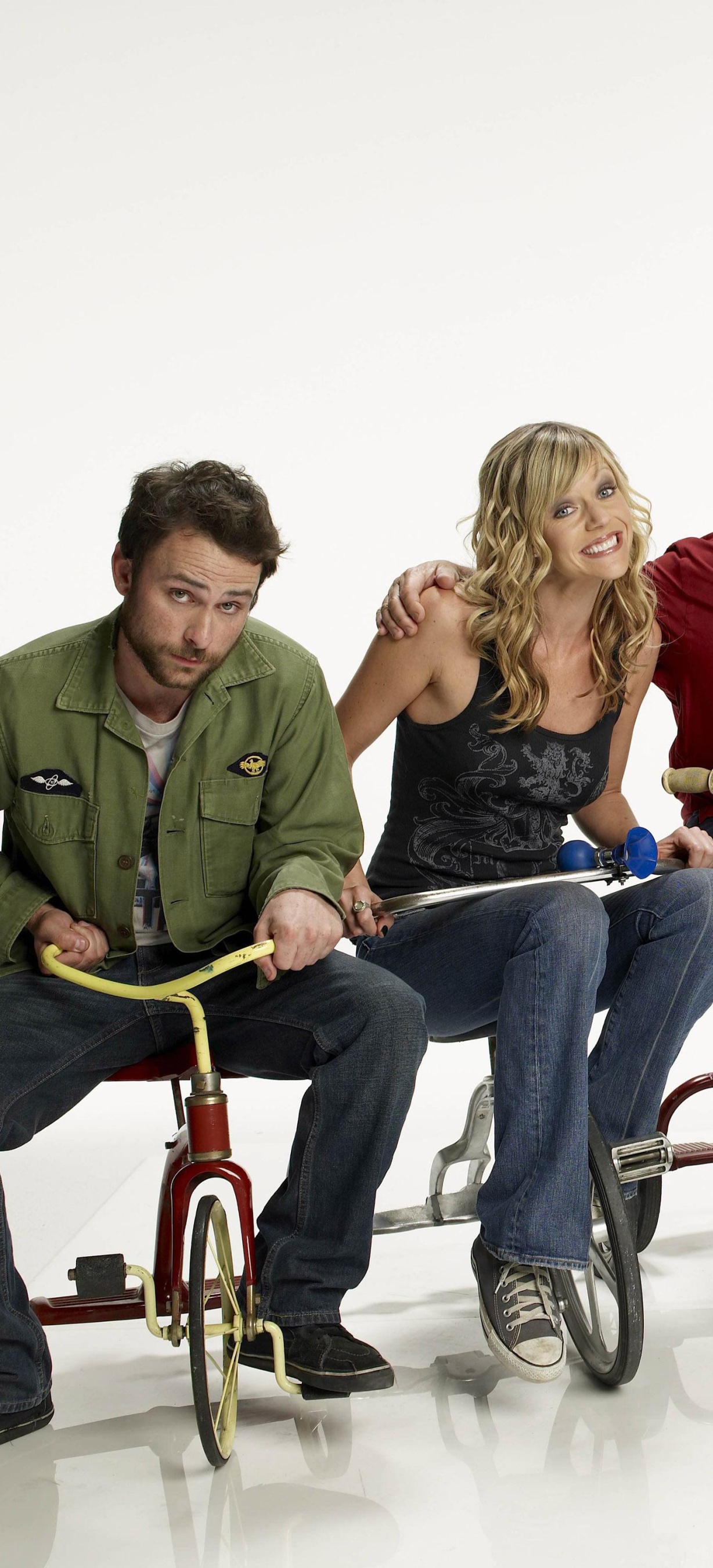 Wallpaper / TV Show Its Always Sunny In Philadelphia Phone Wallpaper, Charlie Day, Kaitlin Olson, Dee Reynolds, Charlie Kelly, 1228x2700 free download