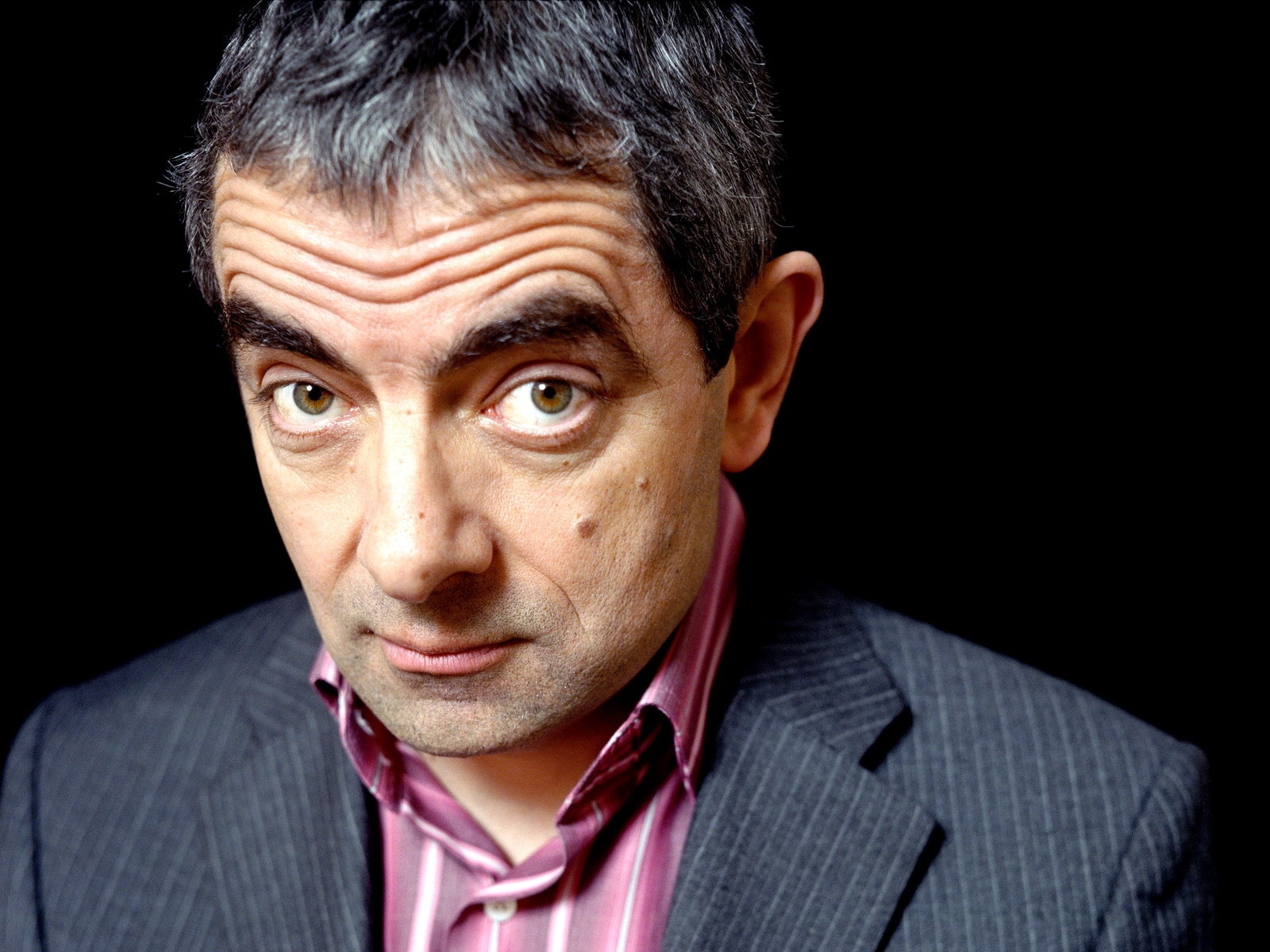 Wallpaper, face, portrait, actor, Gentleman, Person, Comedian, head, Rowan Atkinson, Mr Bean, man, star, male 1600x1200