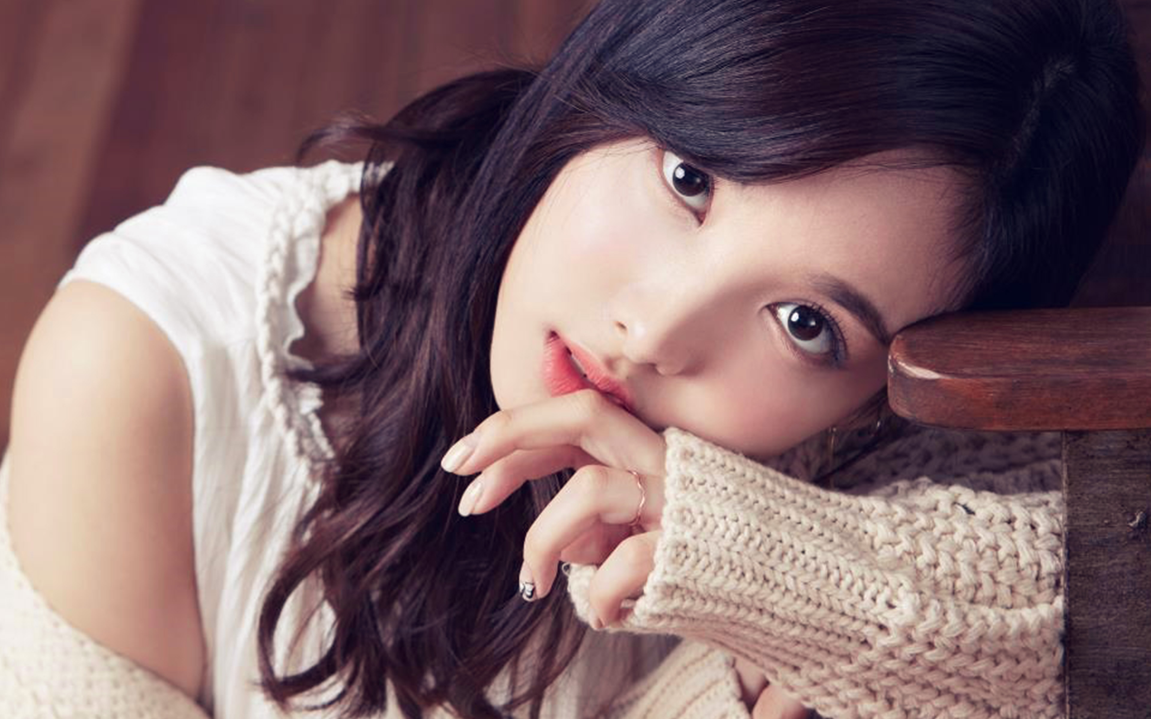 Kpop Asian Girl Wallpaper
