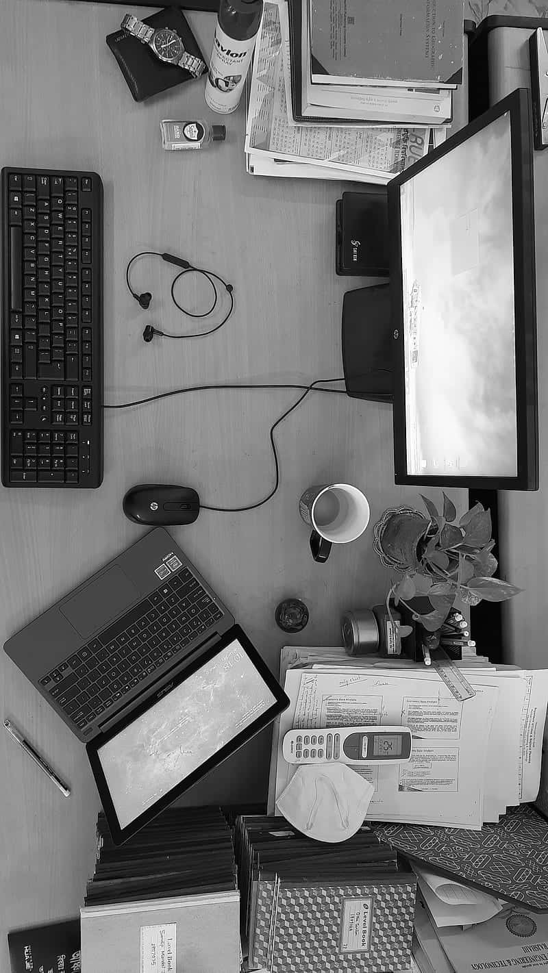 Download Career Busy Desk Monochromatic Wallpaper