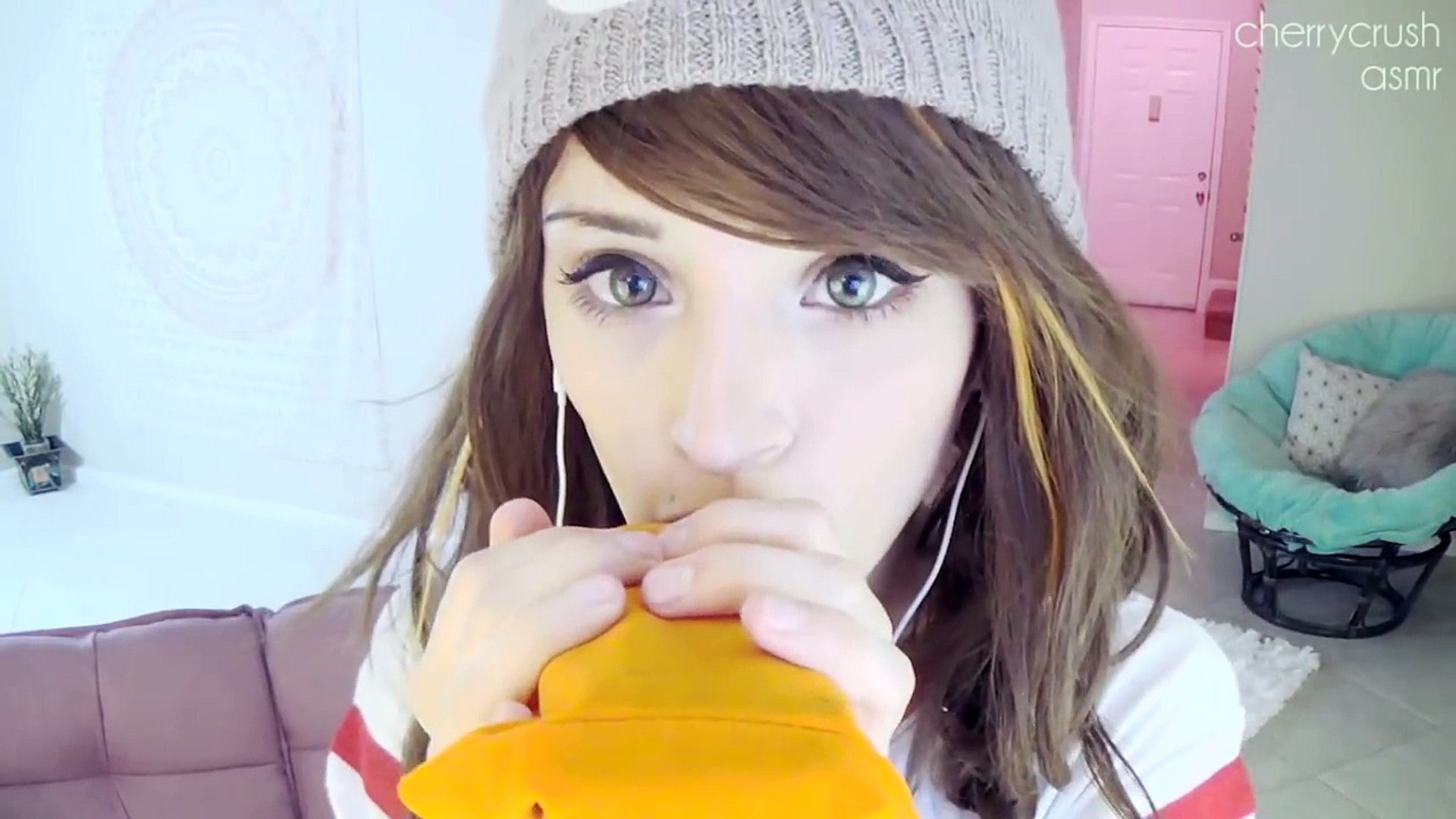 Asmr // ear eating // mouth sounds // cherrycrush