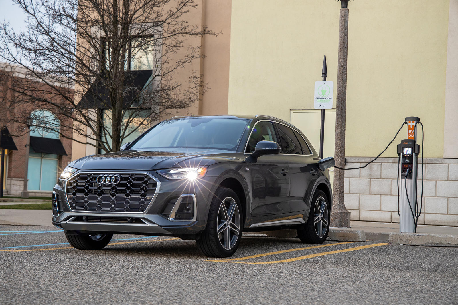 2023 Audi Q5 Hybrid Exterior Photo