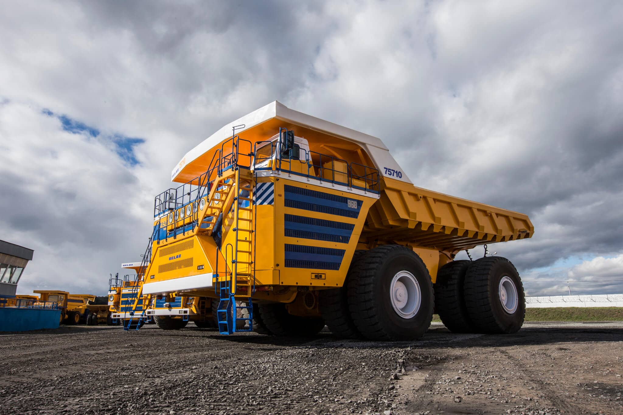 Tuesday's marvels of engineering: Belaz 75710