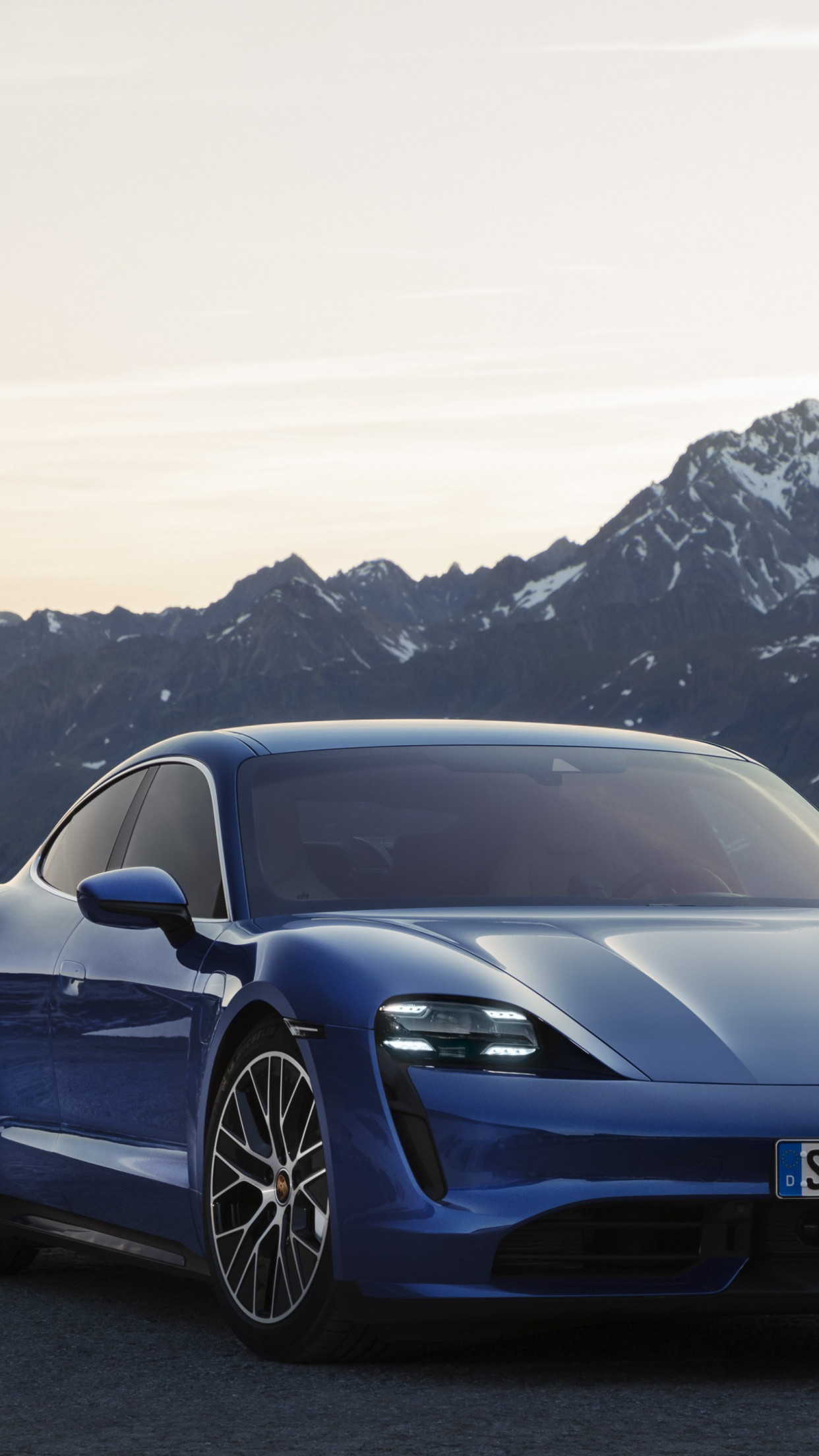 Download wallpaper: Porsche Taycan 1242x2208