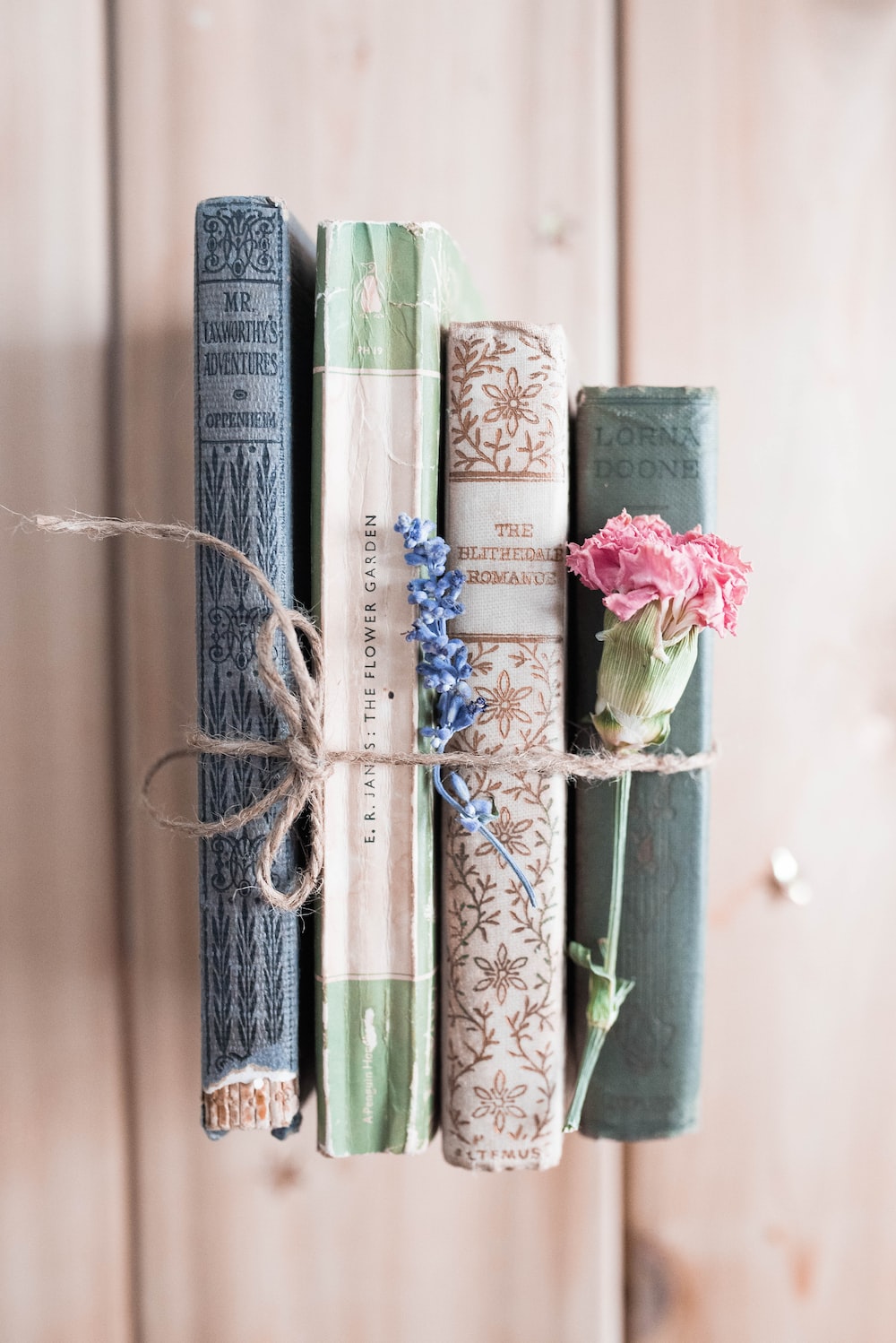 Books And Flowers Picture. Download Free Image