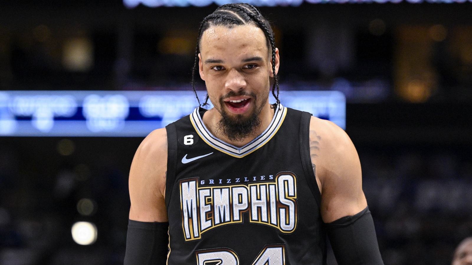 Dillon Brooks goes viral for unusual expression in Grizzlies' team photo