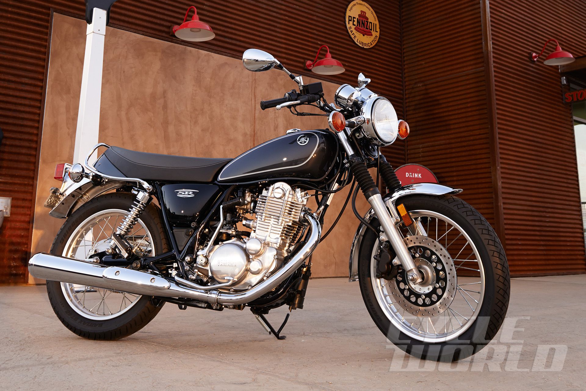 Yamaha SR400