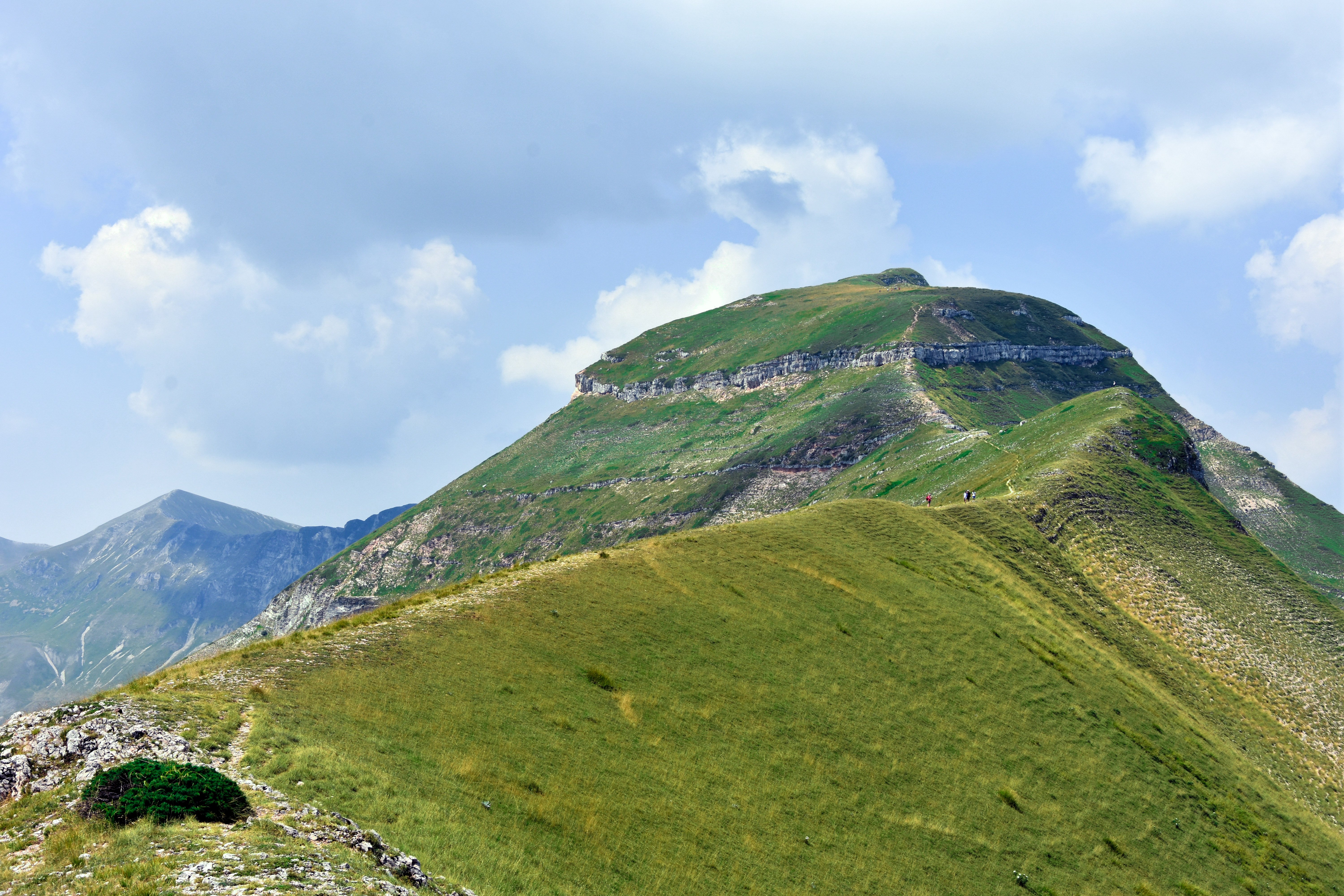 Umbria 4K wallpaper for your desktop or mobile screen free and easy to download