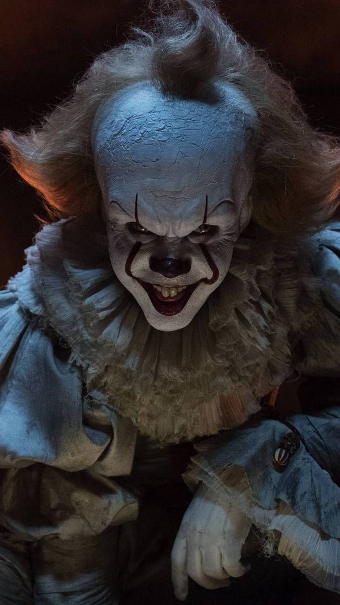 pennywise. Creepy clown picture, Scary clowns, Scary photo