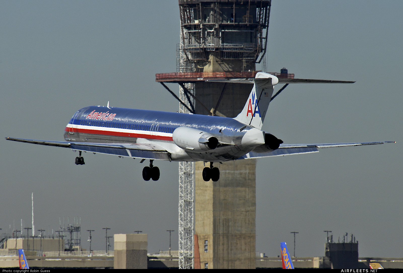 American Airlines McDonnell Douglas MD 80 90 N552AA (photo 29711)