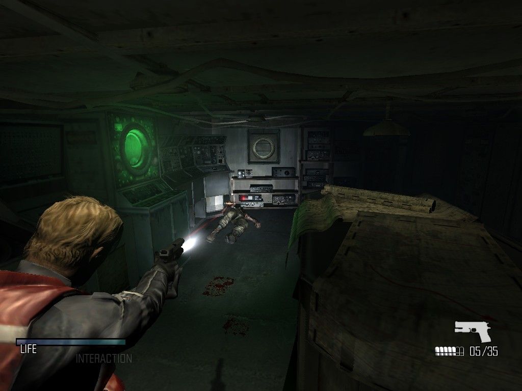 Screenshot of Cold Fear (Windows, 2005)