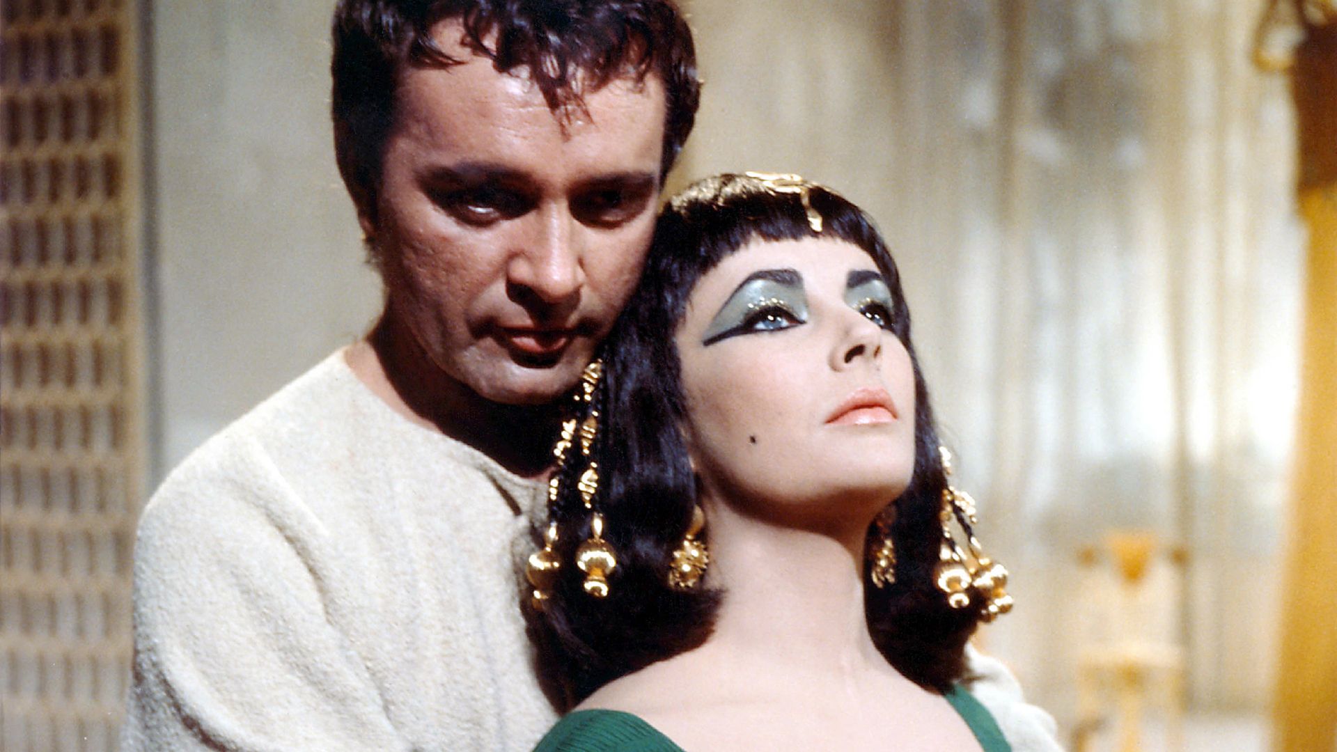 Elizabeth Taylor Was 'Still Madly in Love' With Ex Richard Burton When He Died