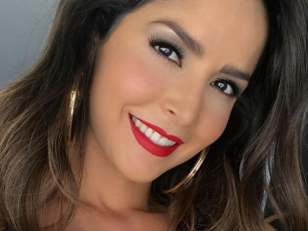 Carmen Villalobos Flaunts Major Cleavage In Low Cut Red Corset: See Photo Here