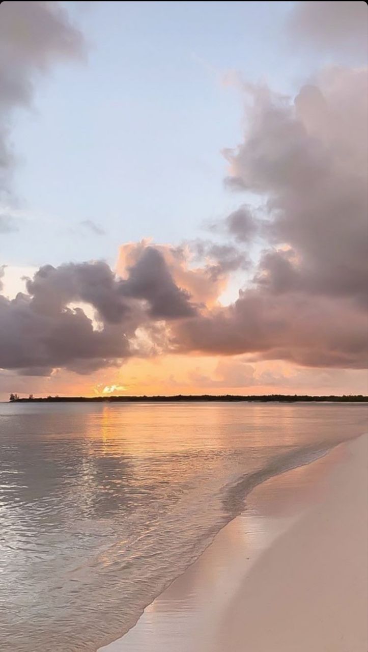 ستوريات. Sky aesthetic, Beach wallpaper, Scenery wallpaper. Nature picture, Sky aesthetic, Scenery wallpaper