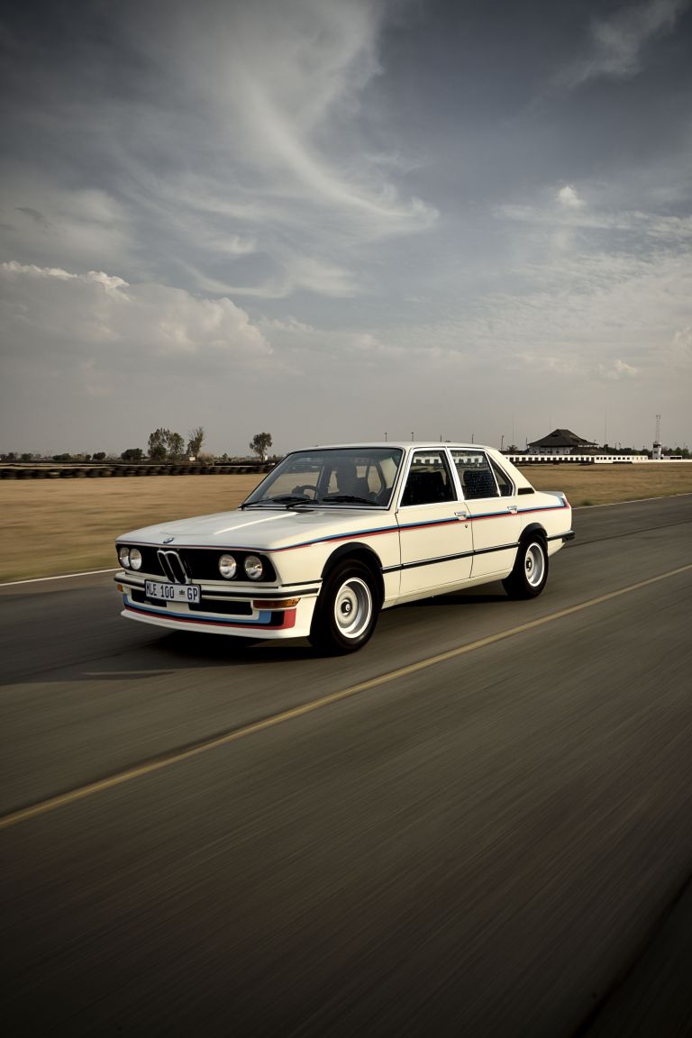 BMW 530 ( E12 ) MLE ( restored in 2019 ) quality free high resolution car image