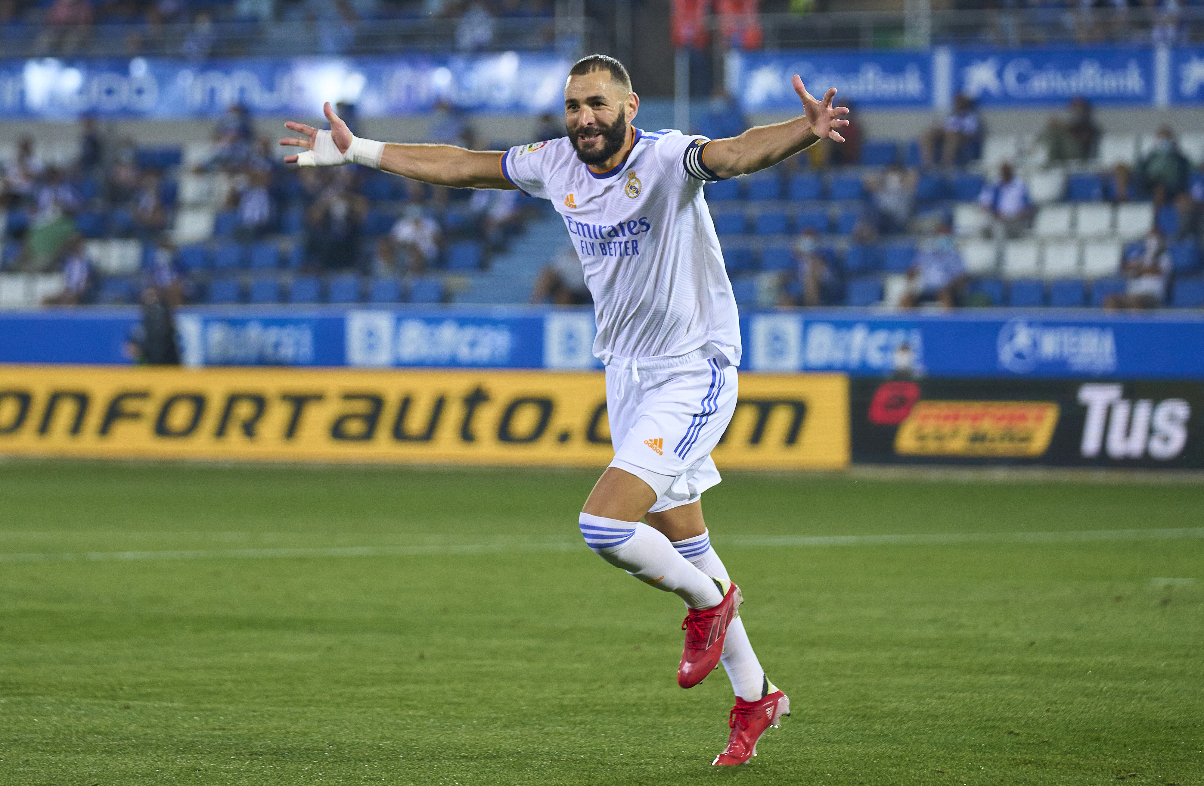 Karim Benzema 4K, Real Madrid C.F. Gallery HD Wallpaper