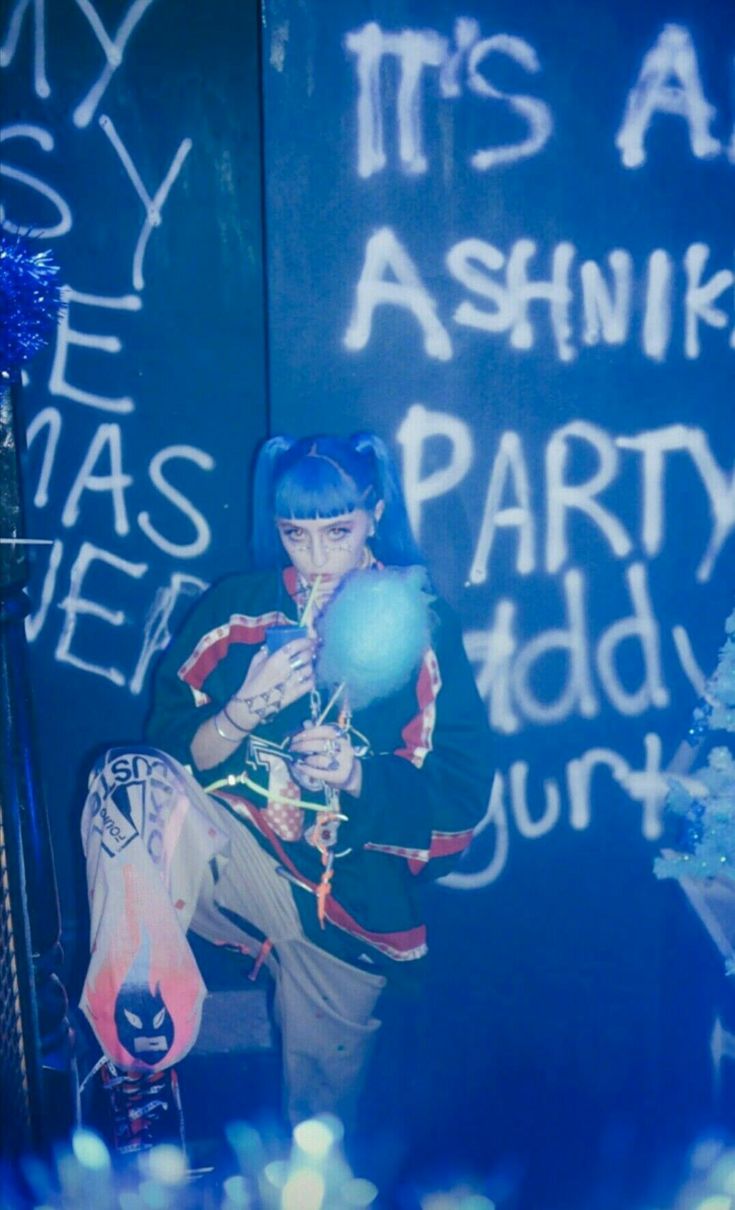 Ashnikko için 92 fikir. ünlüler, antika seyahat posterleri, seyahat posterleri