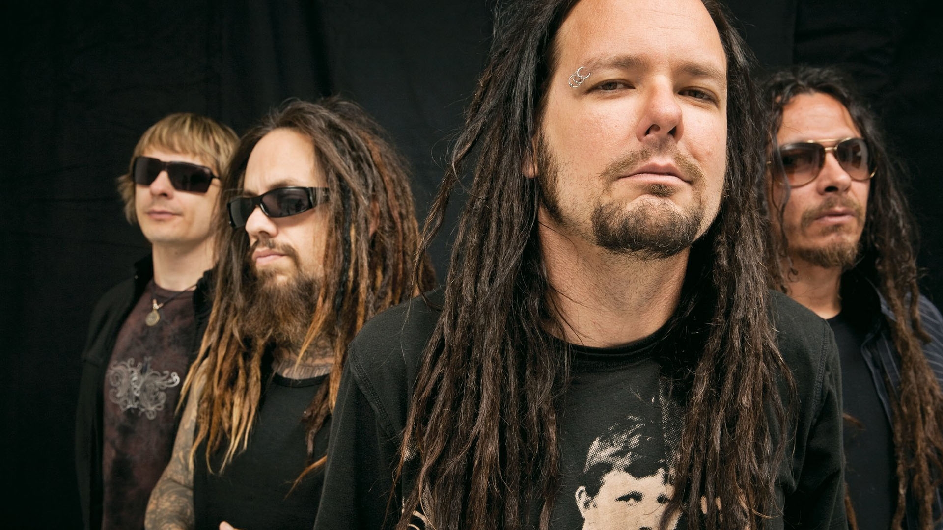 Wallpaper, glasses, musician, piercing, dreadlocks, Music Artist, Korn, beard, facial hair, t shirts 1920x1080
