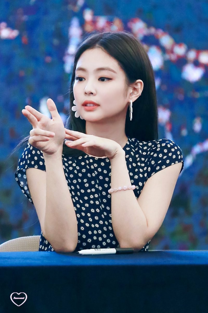 BLACKPINK's Jennie Is The Queen Of Duality, Here Are 7 Fierce Versus Cute Moments To Prove It