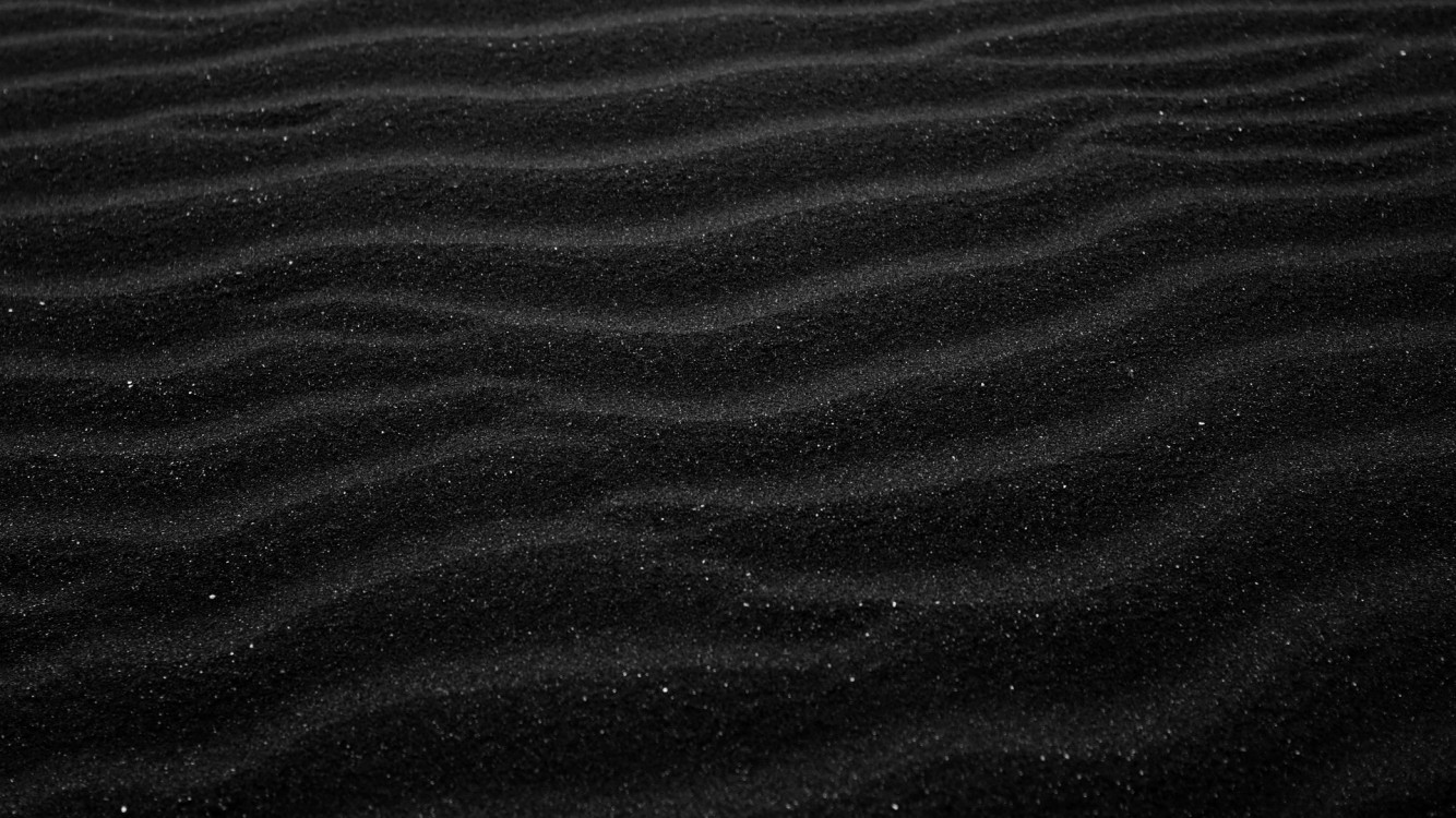Black sand HD Wallpaper iPhone 7 / iPhone 8