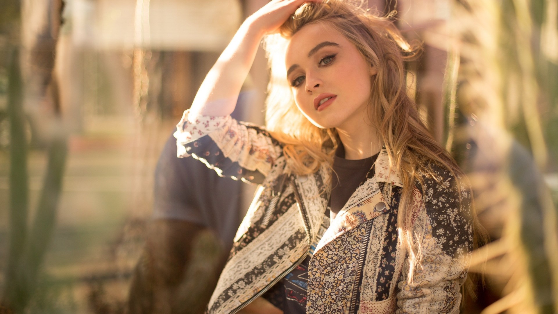 Sabrina Carpenter Wallpaper
