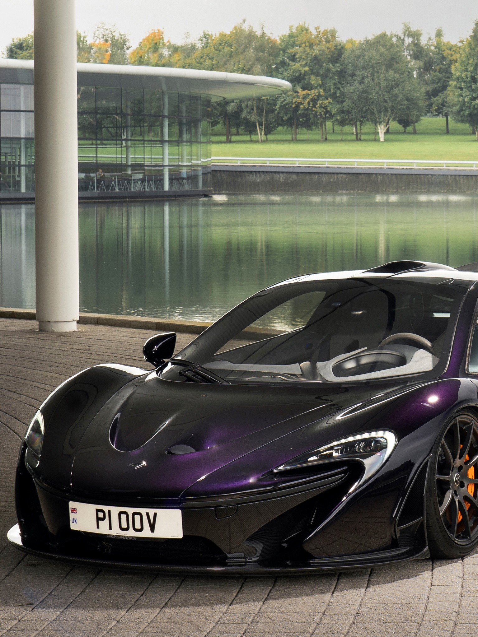 MCLAREN 720s Purple