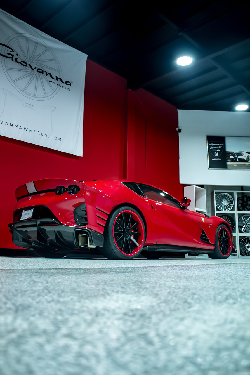 Ferrari 812 Competizione