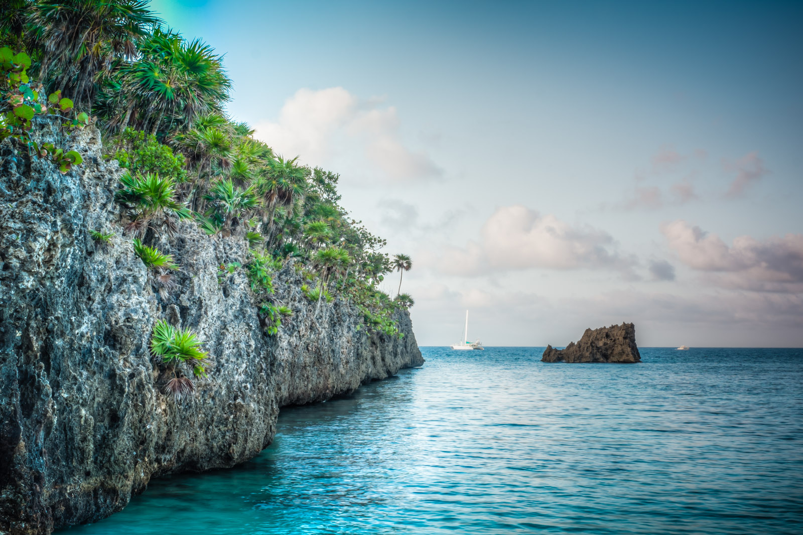 Free download Shooting The Reef In Roatan Honduras At Sunrise The Traveling Image [1600x1066] for your Desktop, Mobile & Tablet. Explore Roatan Wallpaper